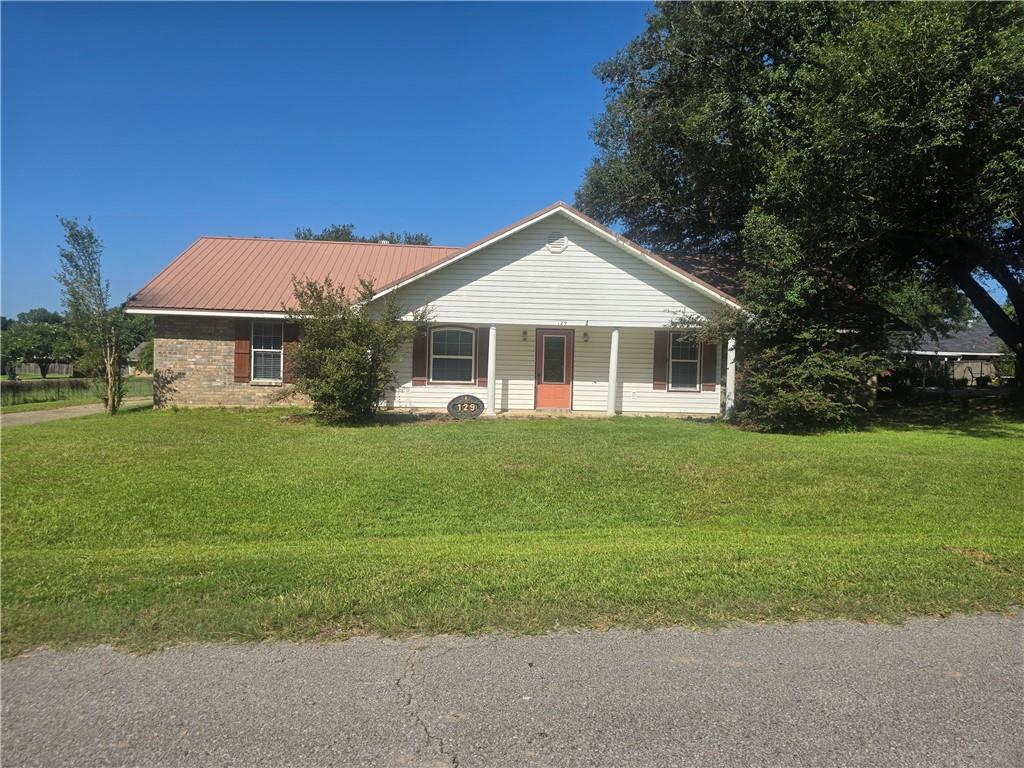 Photo of 129 SHANEWOOD Drive, Marksville, LA 71351