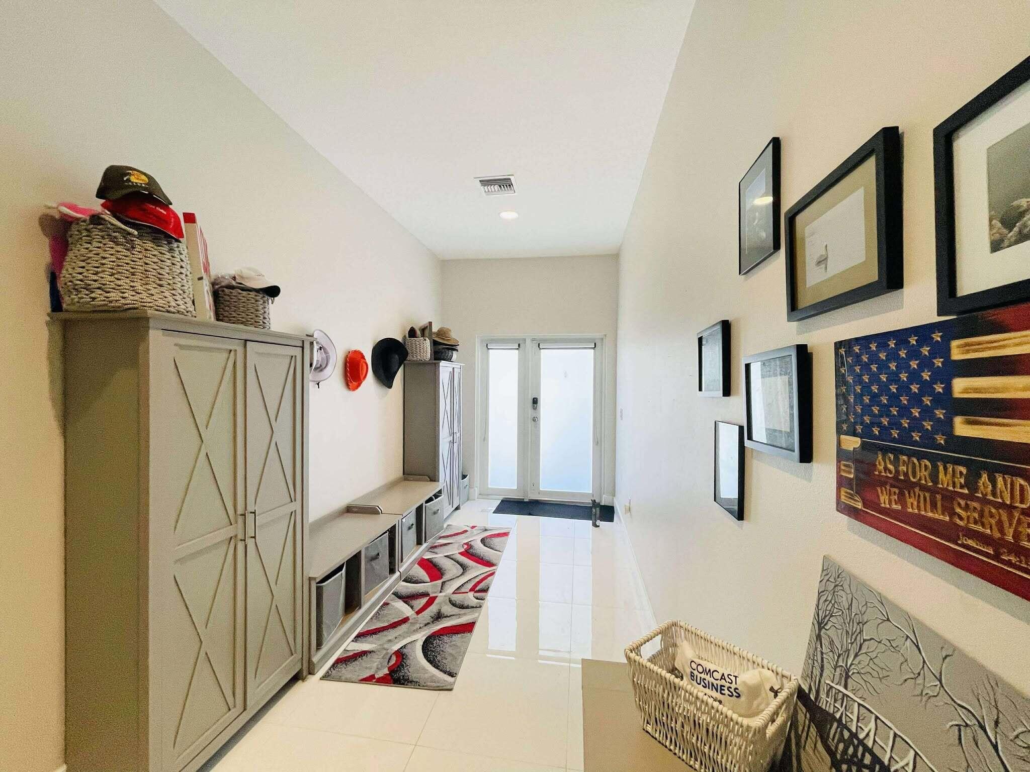 Homes for sale in Port St Lucie, FL | 115 Sw Oakridge Dr, Port St Lucie, FL 34984 | MLS# R11111995