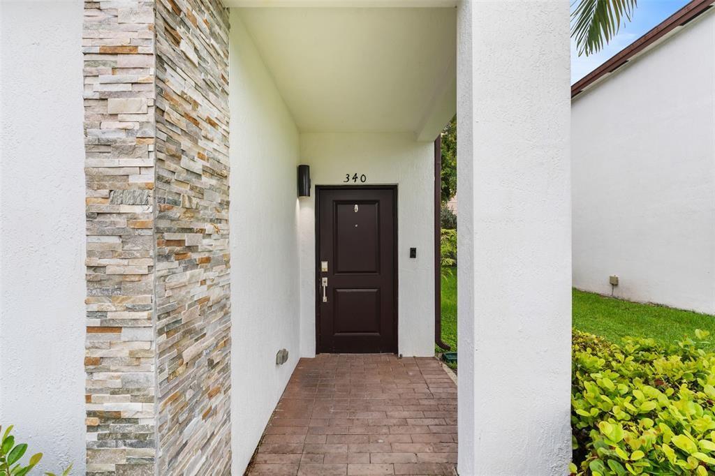 Homes for sale in Miami, FL | 340 Ne 208Th Ter #340, Miami, FL 33179 | MLS# F10518079