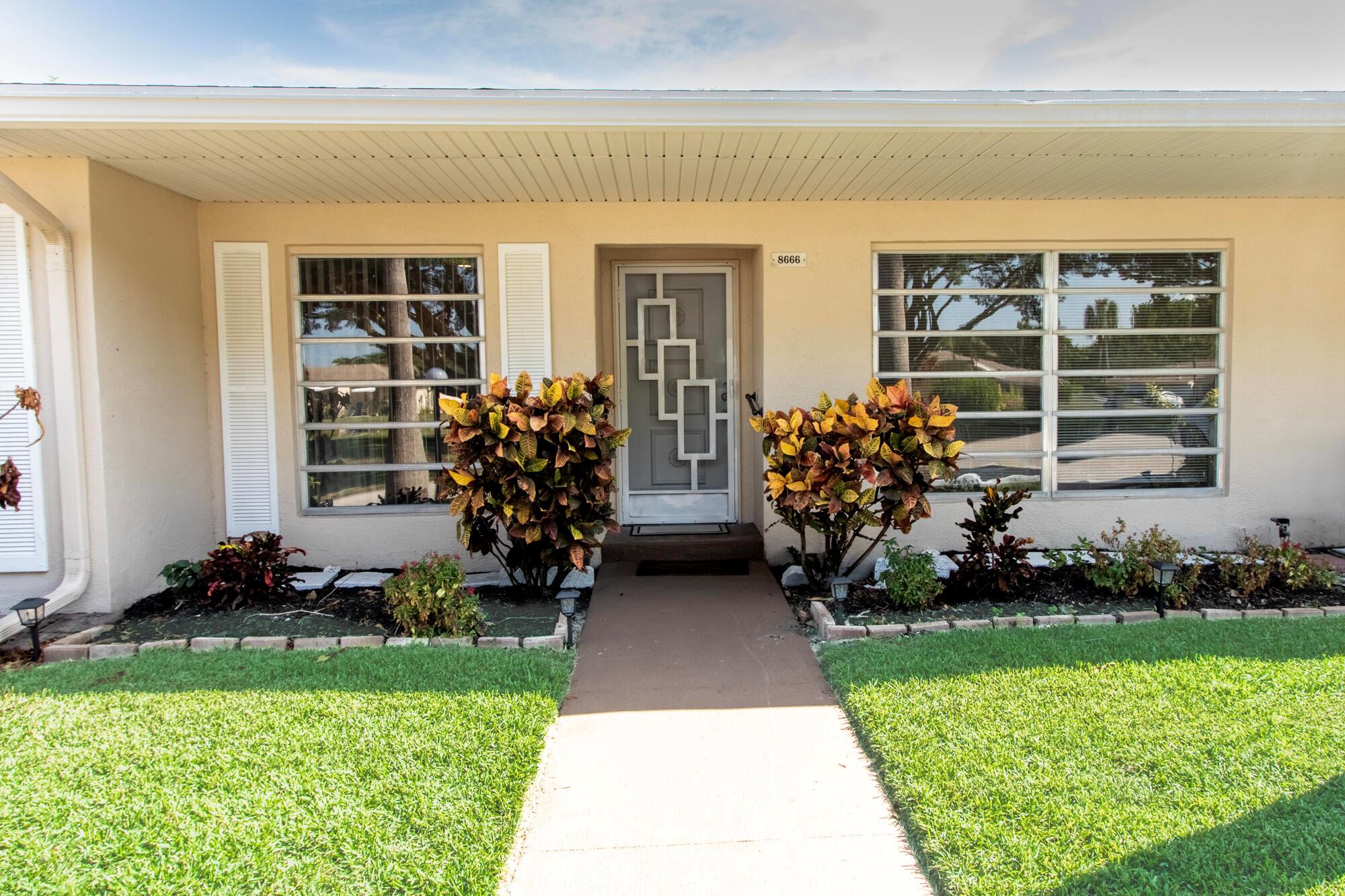 Homes for sale in Boca Raton, FL | 8666 Bella Vista Dr #111, Boca Raton, FL 33433 | MLS# R11112035