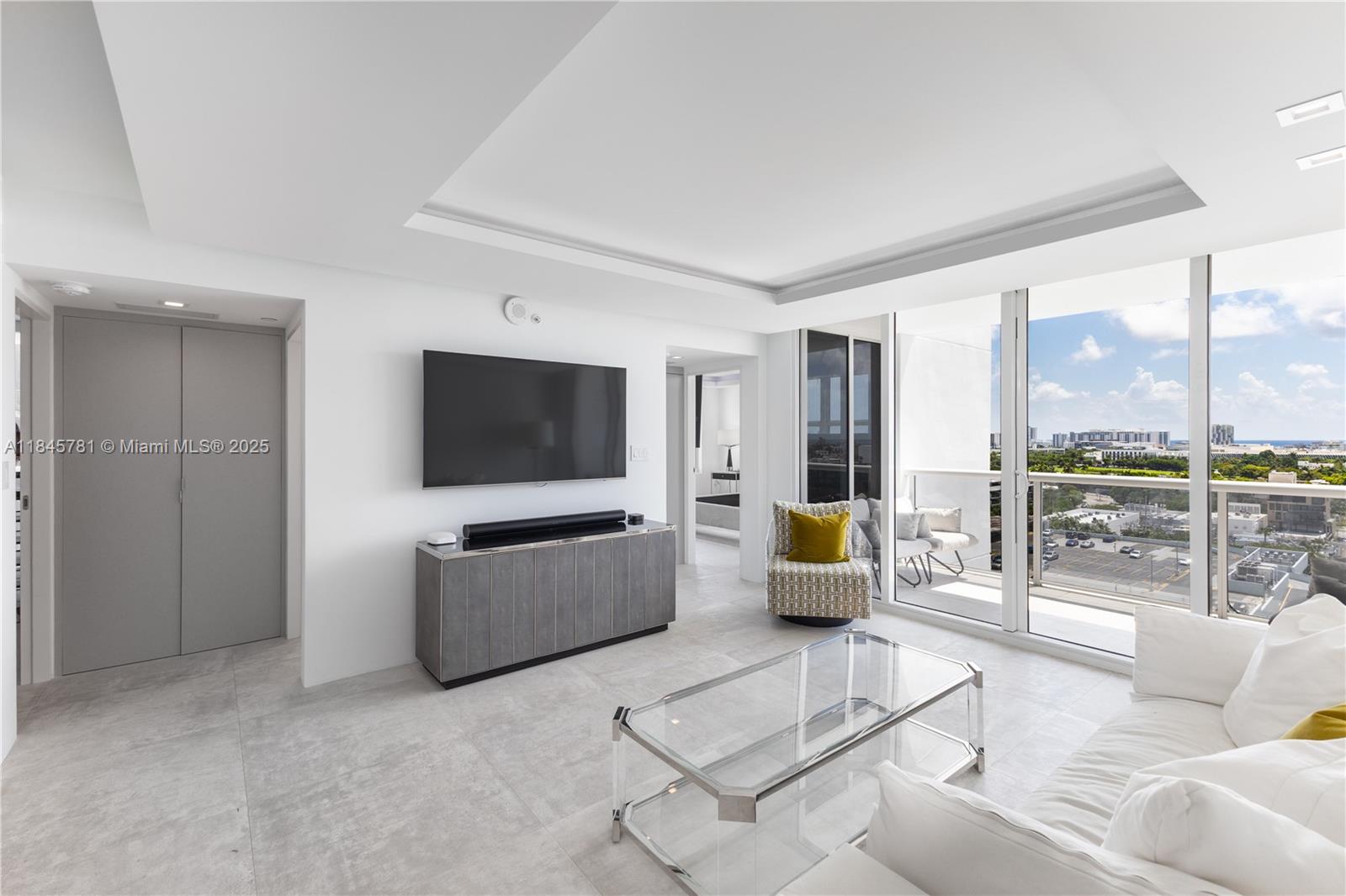 Condo for Sale in Miami Beach, FL