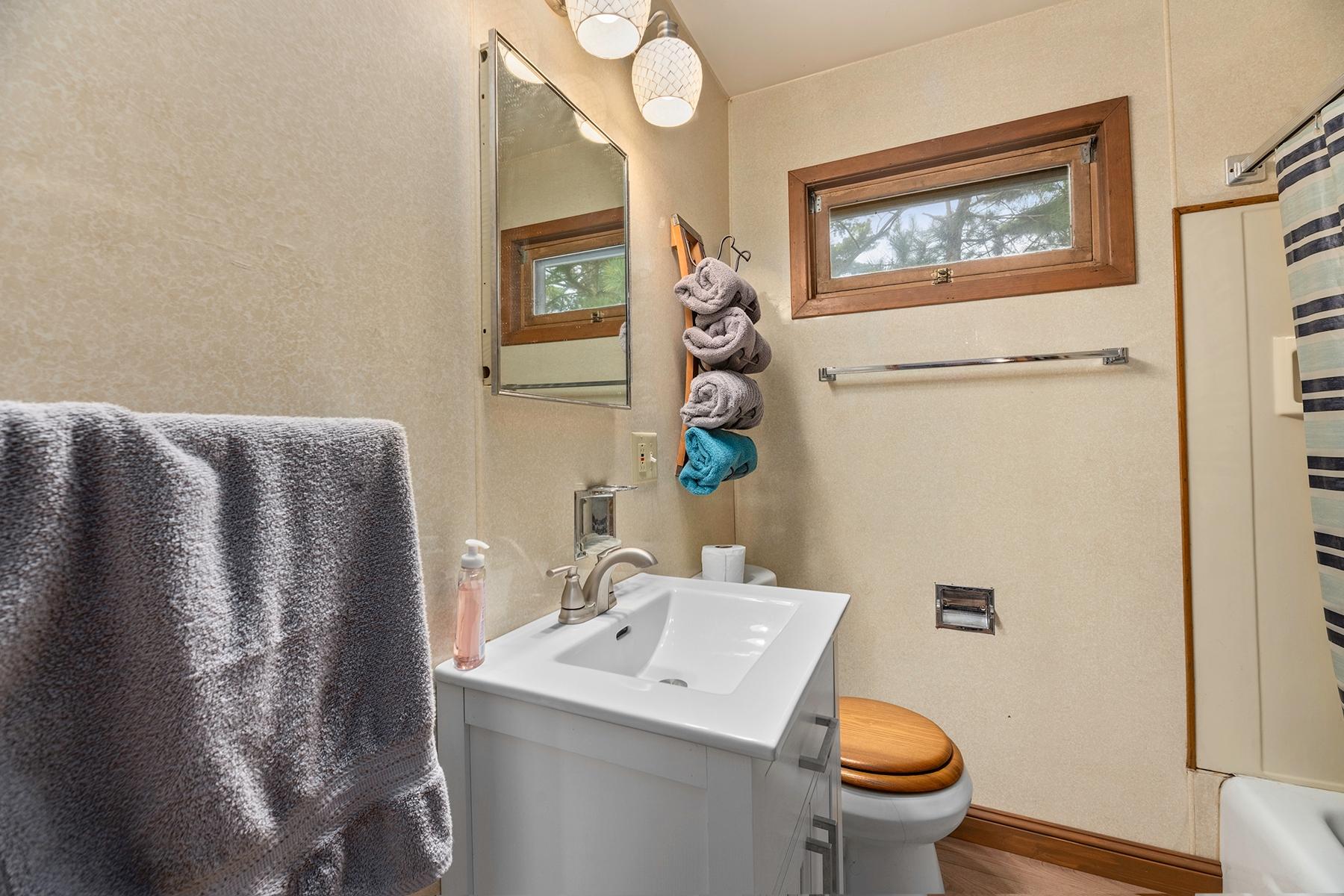 Lake Nokomis Property 1915 Summer Breeze Ln Photo 13