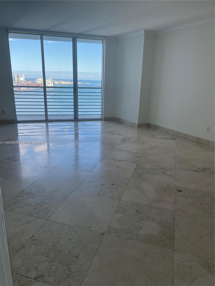 325 S Biscayne Blvd #3526, Miami FL 33131