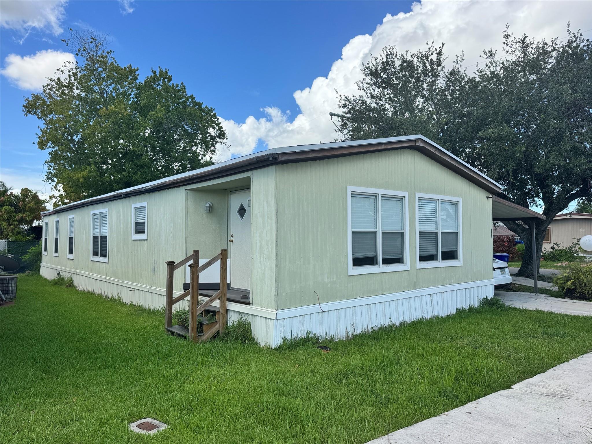 Homes for sale in Pembroke Pines, FL | 21850 Nw 7th Ct, Pembroke Pines, FL 33029 | MLS# F10518234