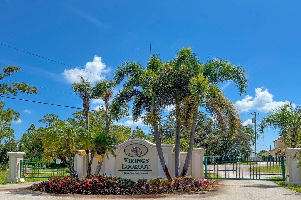 Homes for sale in Port St Lucie, FL | 2561 Se North Lookout Boulevard, Port St Lucie, FL 34984 | MLS# R11112380