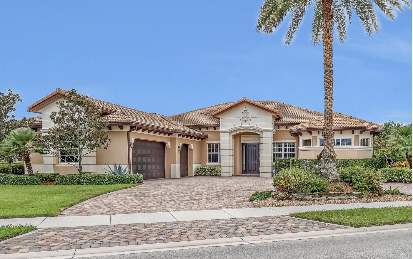 104 Manor Circle Jupiter FL 33458 | R11112430