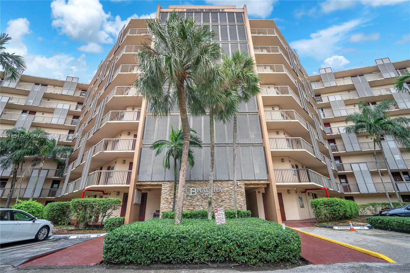 3301-n-country-club-dr-309-aventura-fl-33180/hzid_5bcc5c85