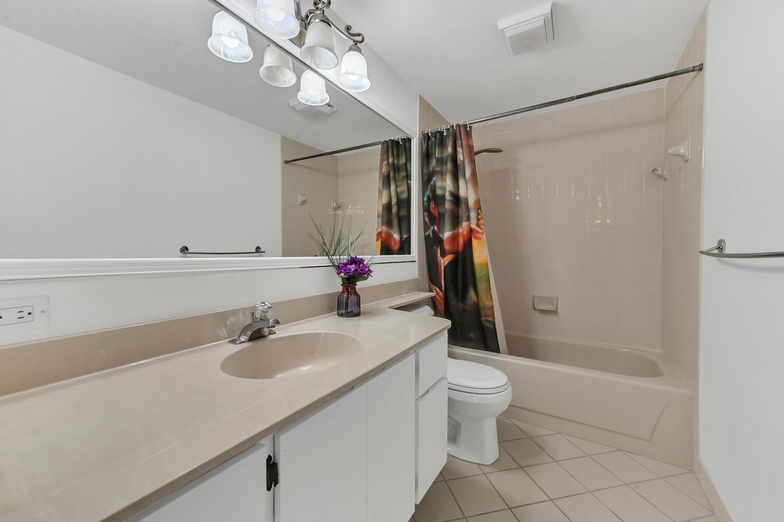 Homes for sale in West Palm Beach, FL | 7315 73rd Way, West Palm Beach, FL 33407 | MLS# R11112506