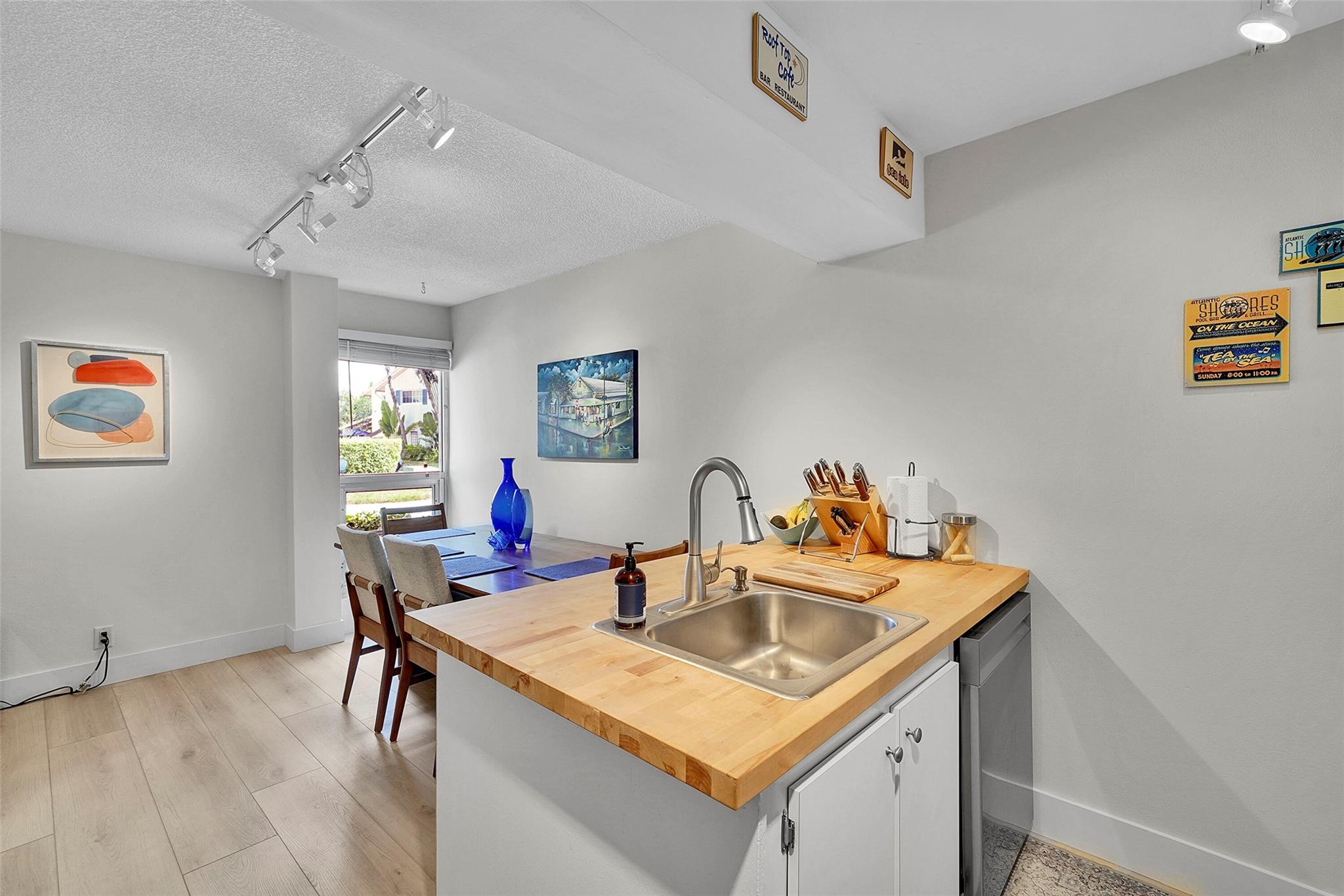 Homes for sale in Wilton Manors, FL | 670 Kensington Pl #5B, Wilton Manors, FL 33305 | MLS# F10518438