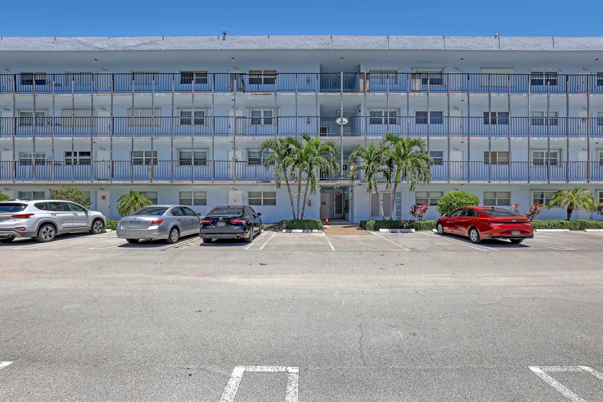 Homes for sale in Boynton Beach, FL | 2006 S Federal Hwy #205, Boynton Beach, FL 33435 | MLS# R11112602