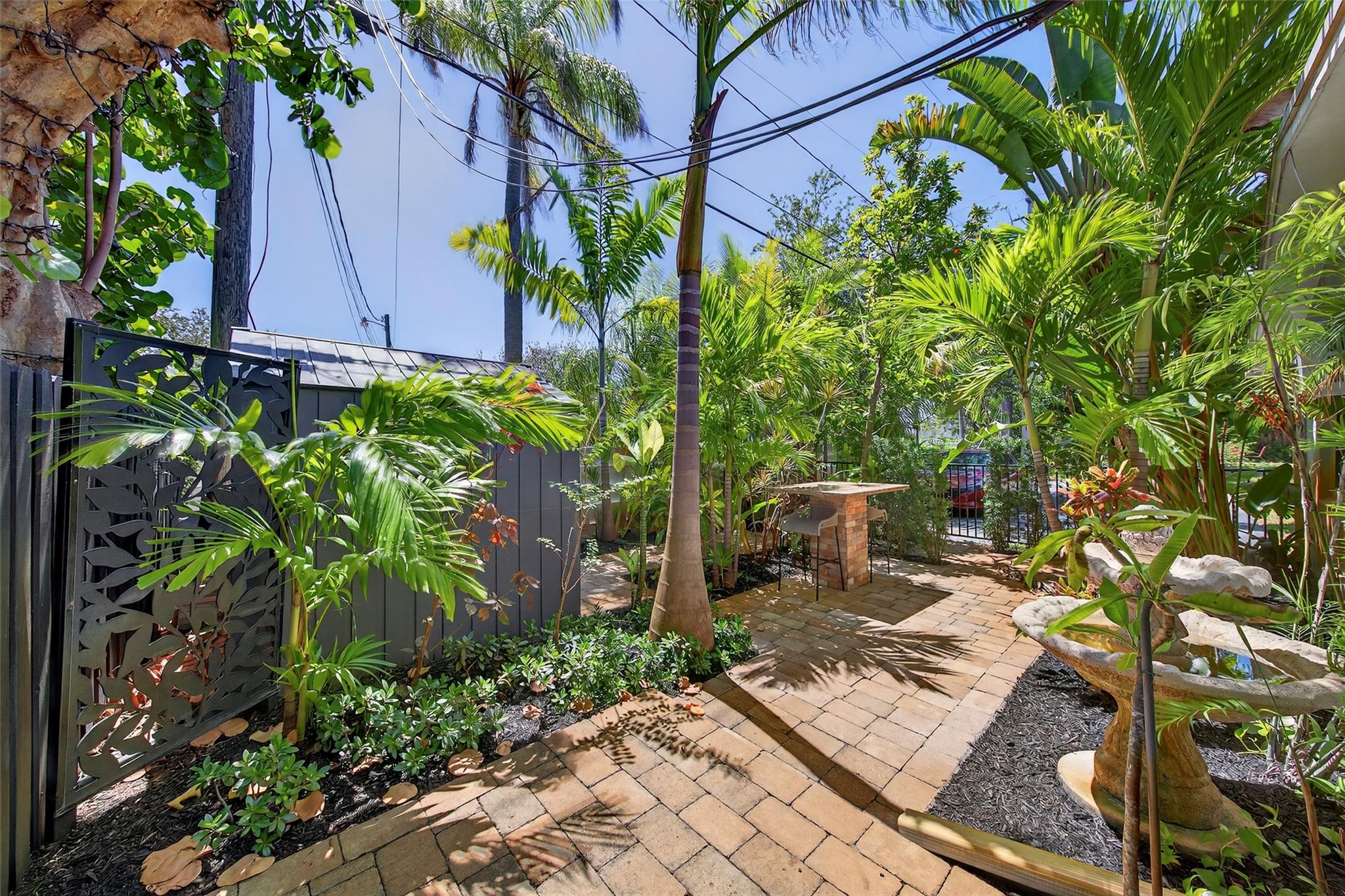 303 NE 15th Street A