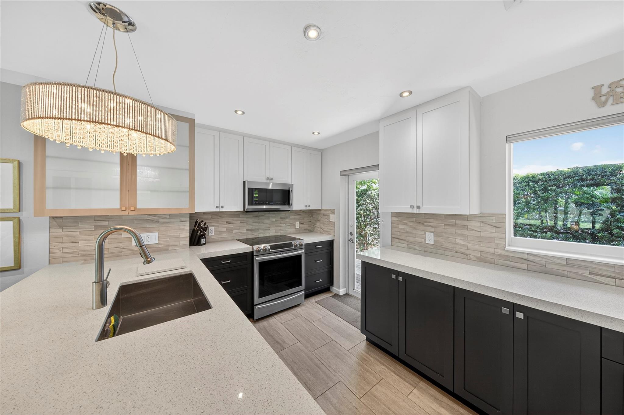 303 NE 15th Street A