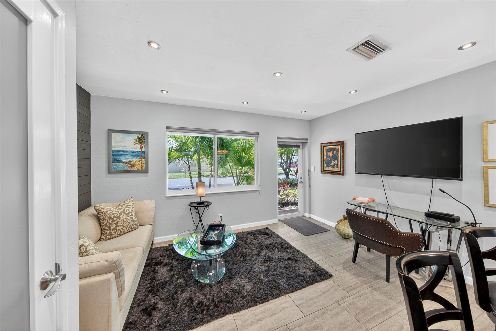 303 NE 15th Street A