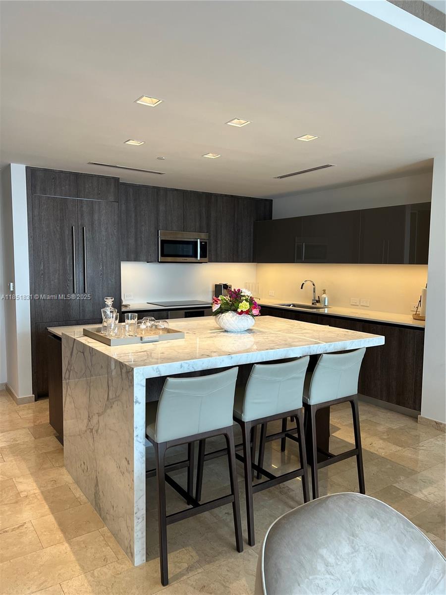 88 SW 7th St #3007, Miami FL 33130