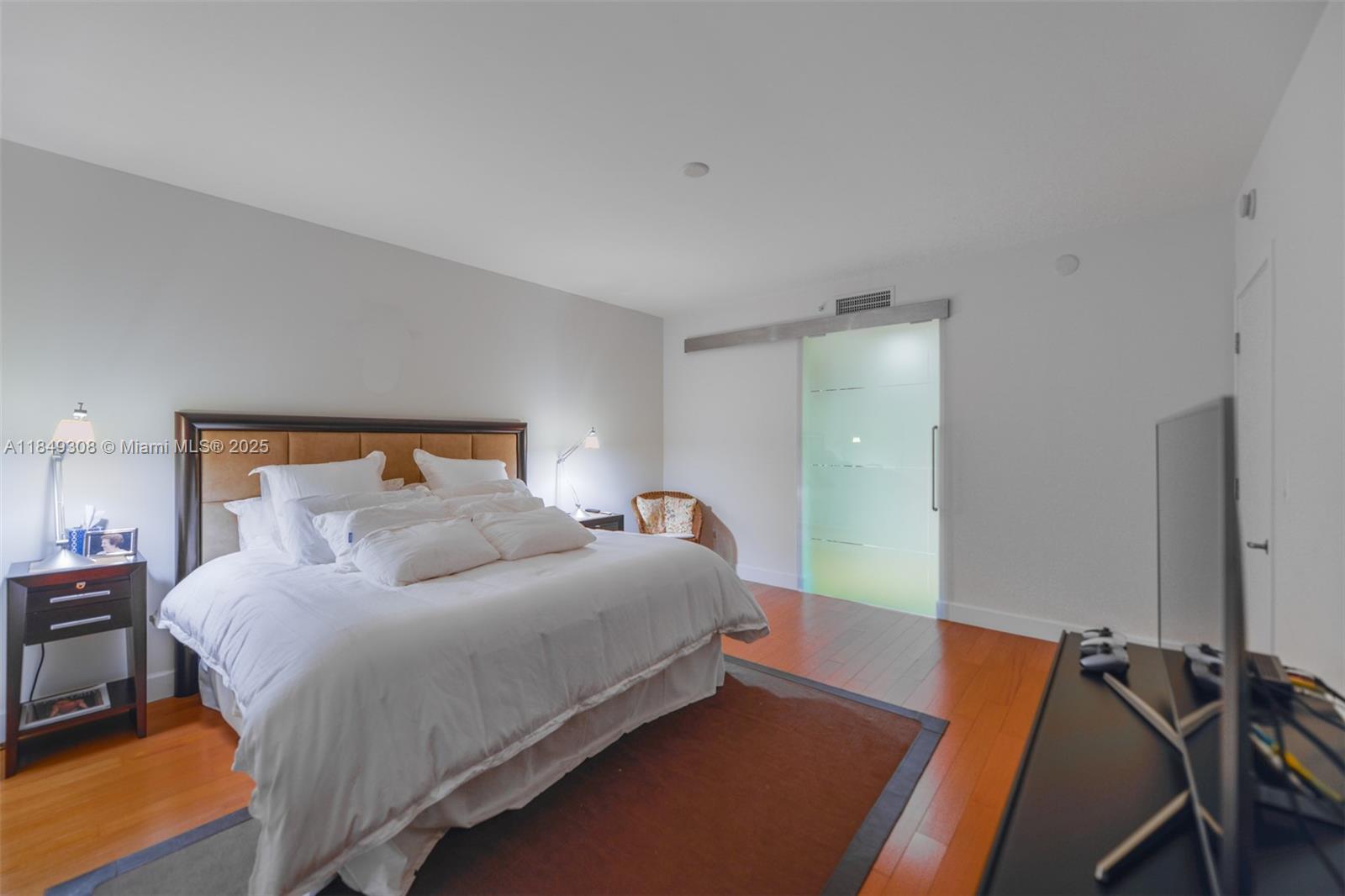 1331 Brickell Bay Dr #2403, Miami FL 33131