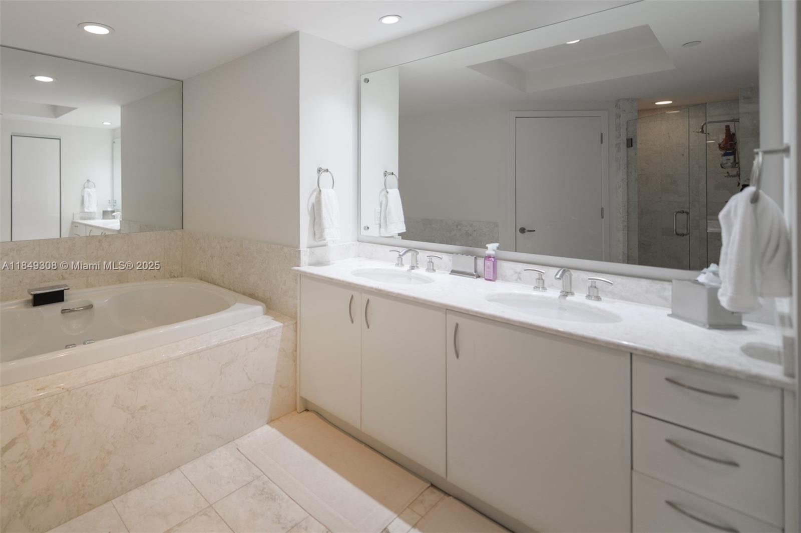 1331 Brickell Bay Dr #2403, Miami FL 33131