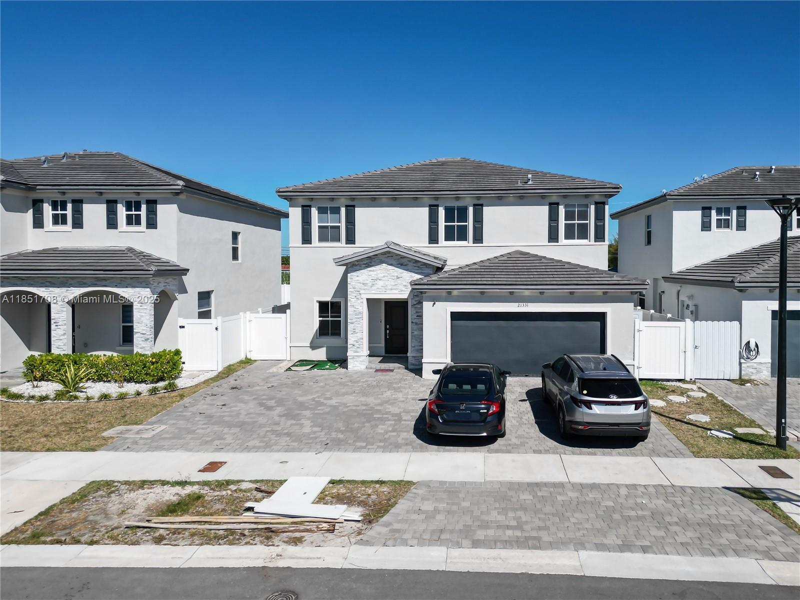 House for Sale in Miami, FL