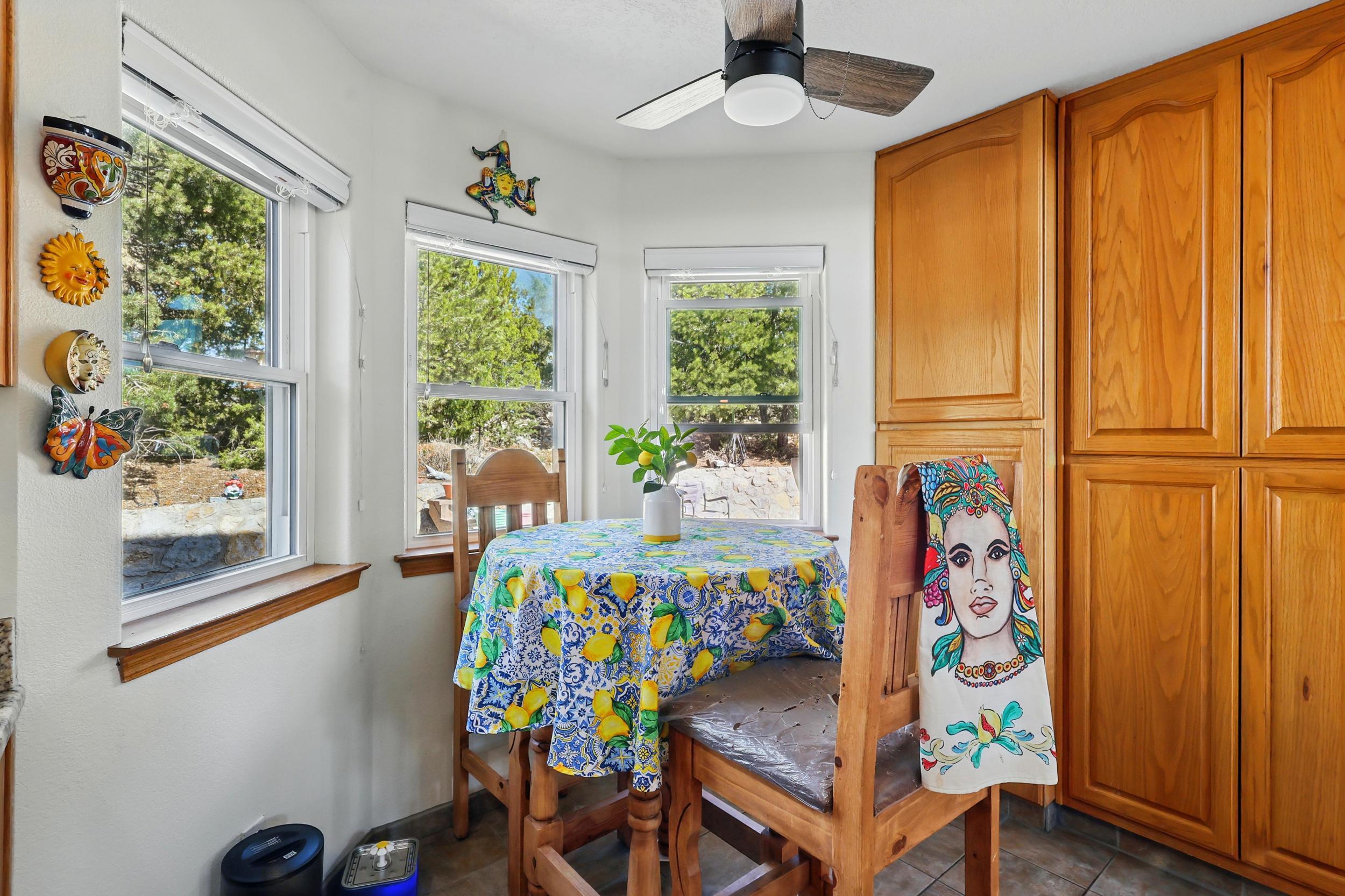 25 LAGARTO Road Dining Room