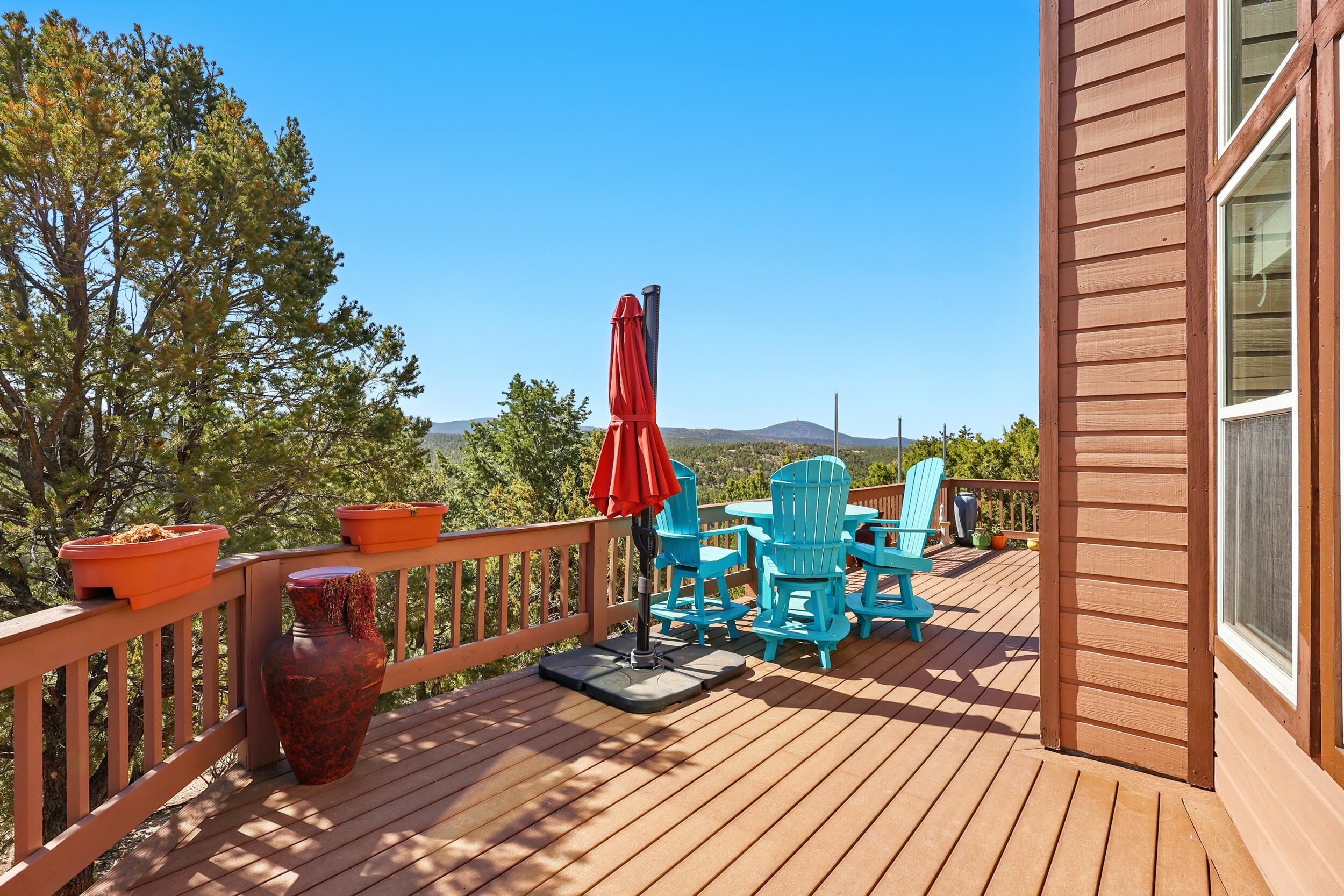 25 LAGARTO Road Patio