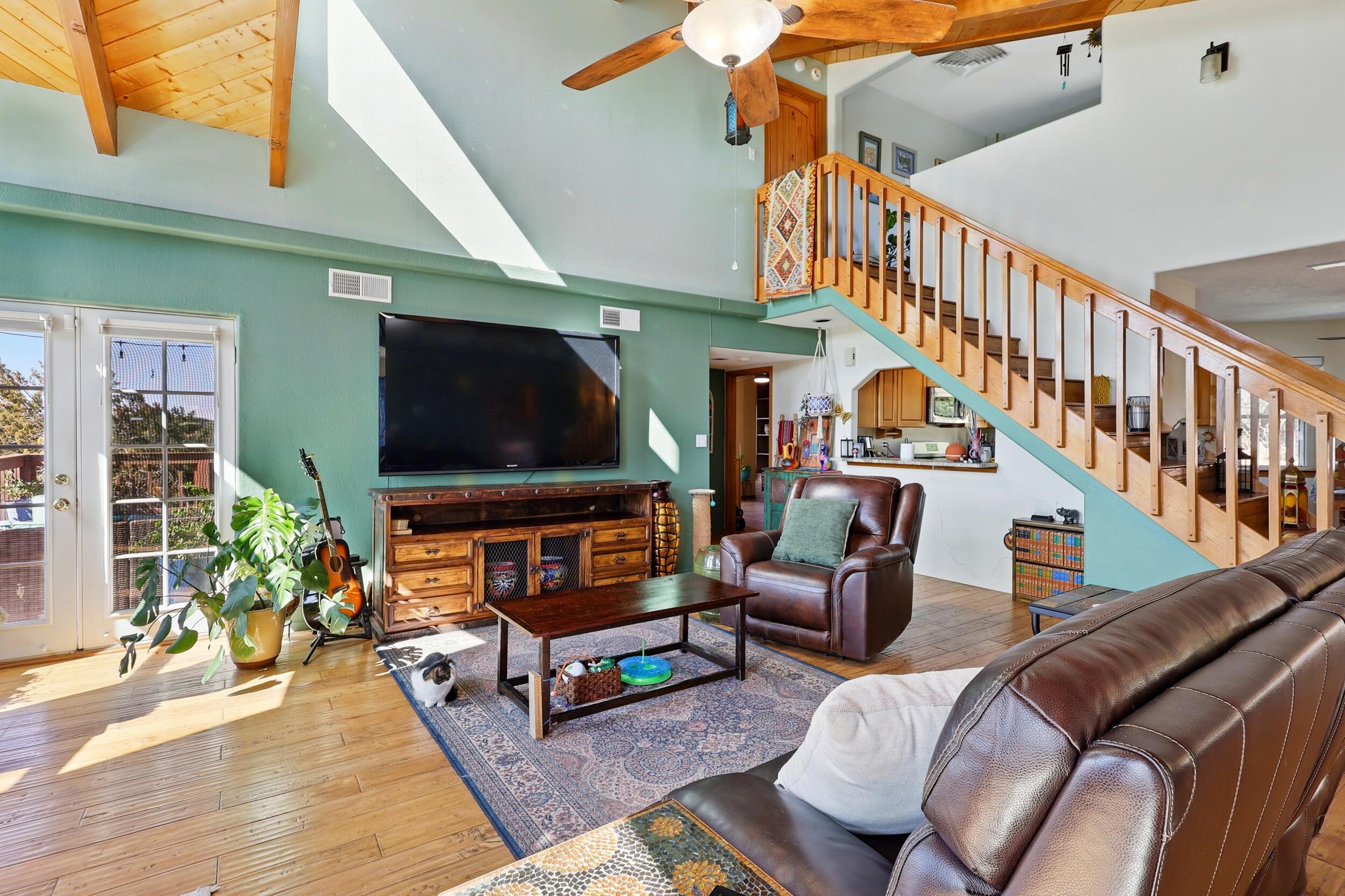 25 LAGARTO Road Living Room