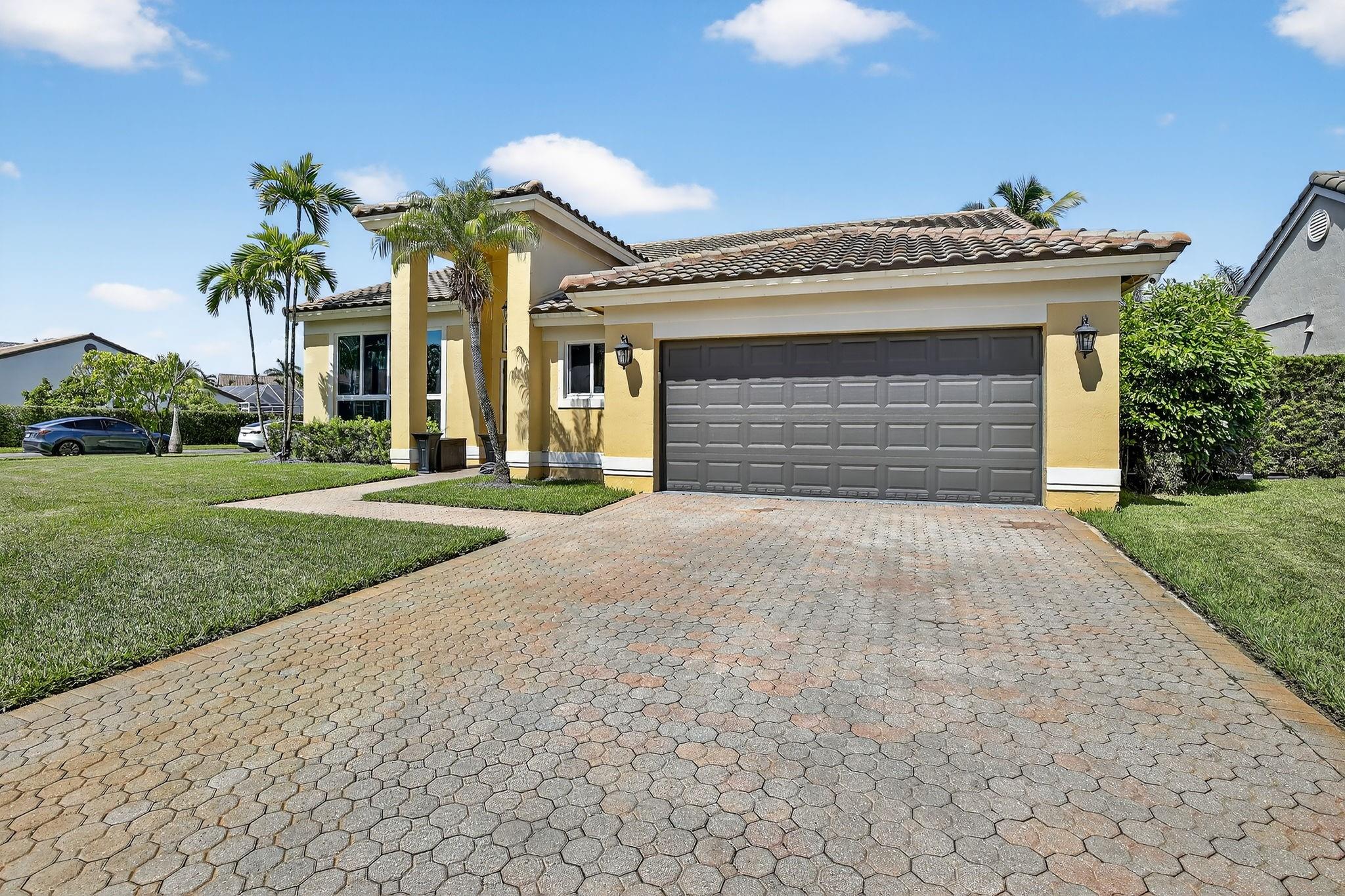 Homes for sale in Pembroke Pines, FL | 1210 Nw 193rd Ave, Pembroke Pines, FL 33029 | MLS# F10518415