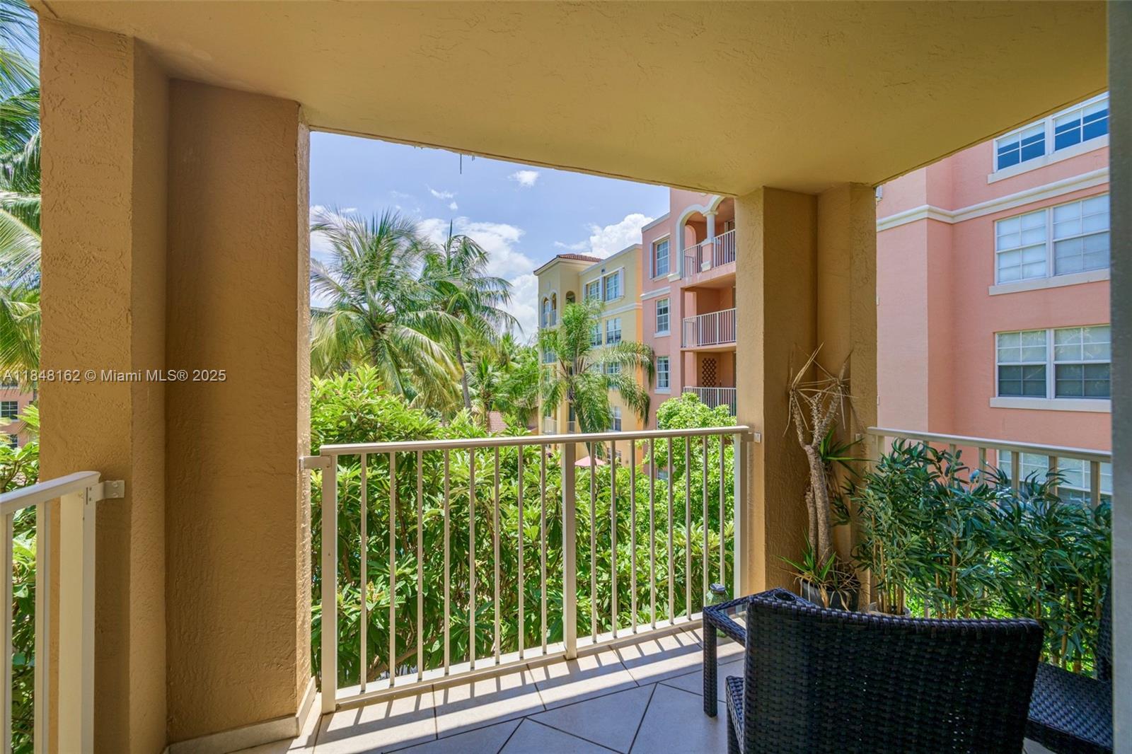 19877 E Country Club Dr #3407, Aventura FL 33180