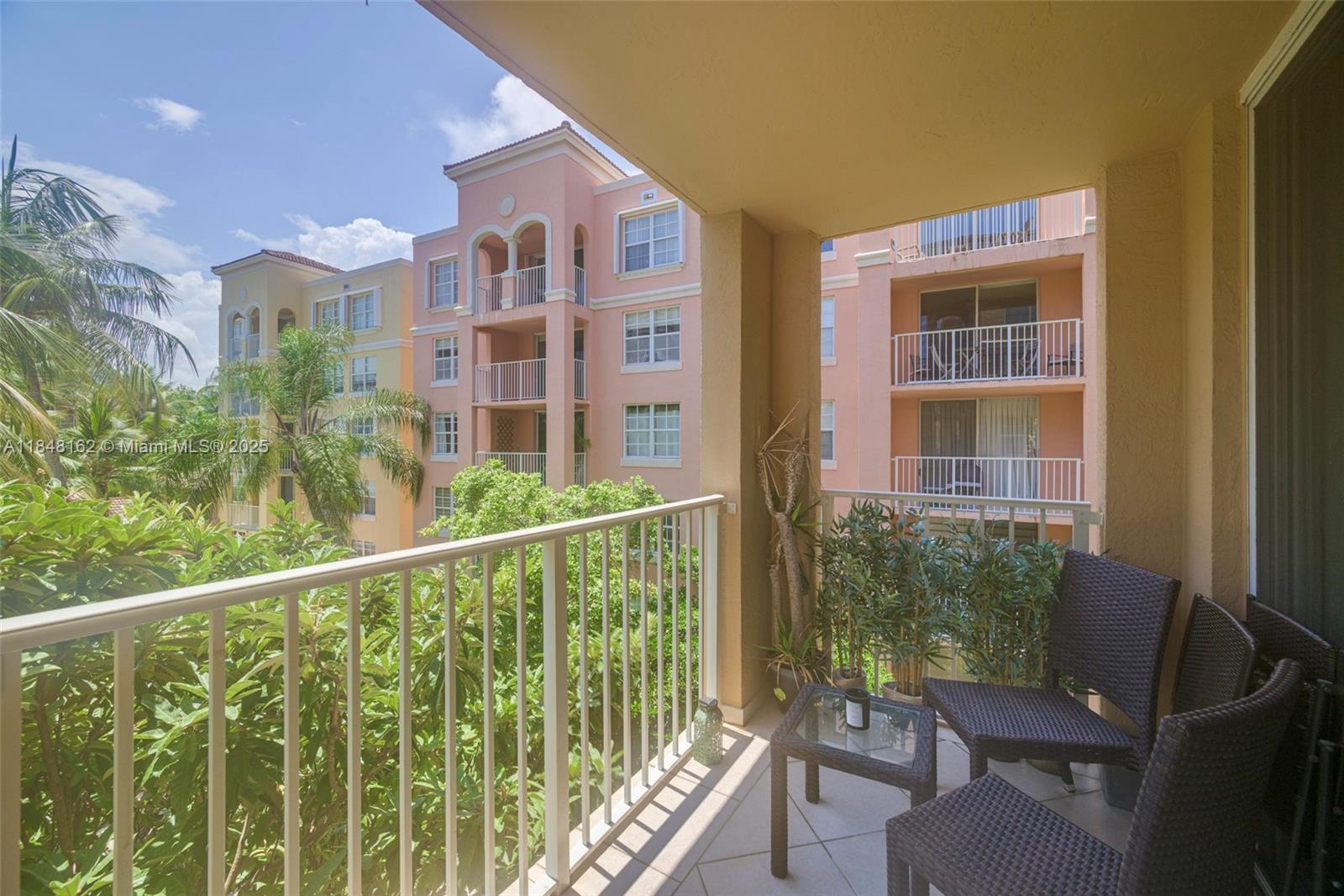 19877 E Country Club Dr #3407, Aventura FL 33180