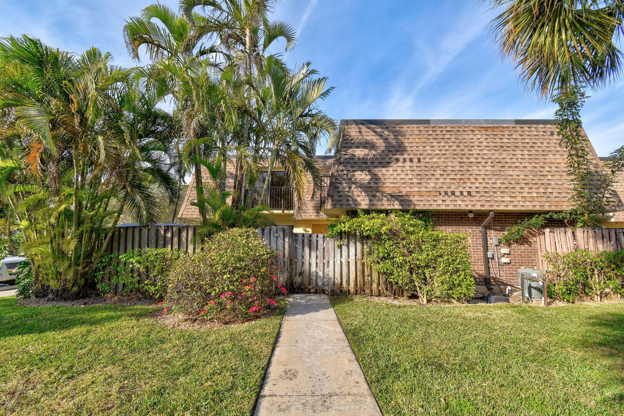 Delray Oaks West Condo