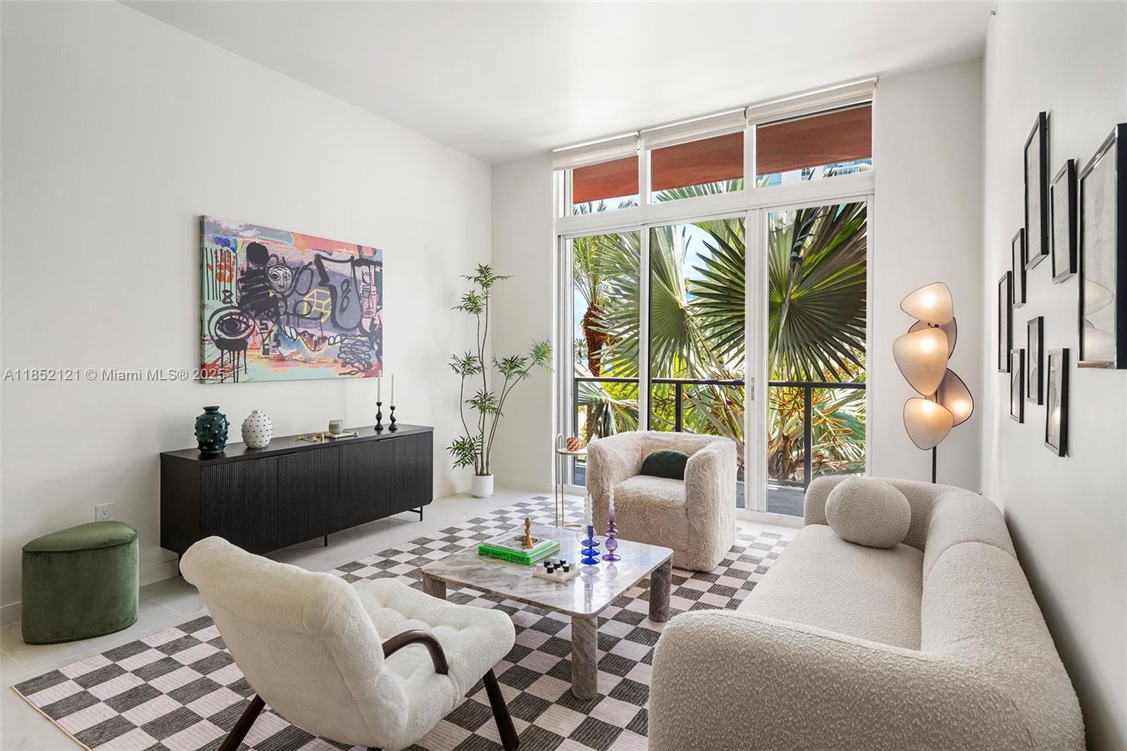 Apartamento à Venda em Miami, FL