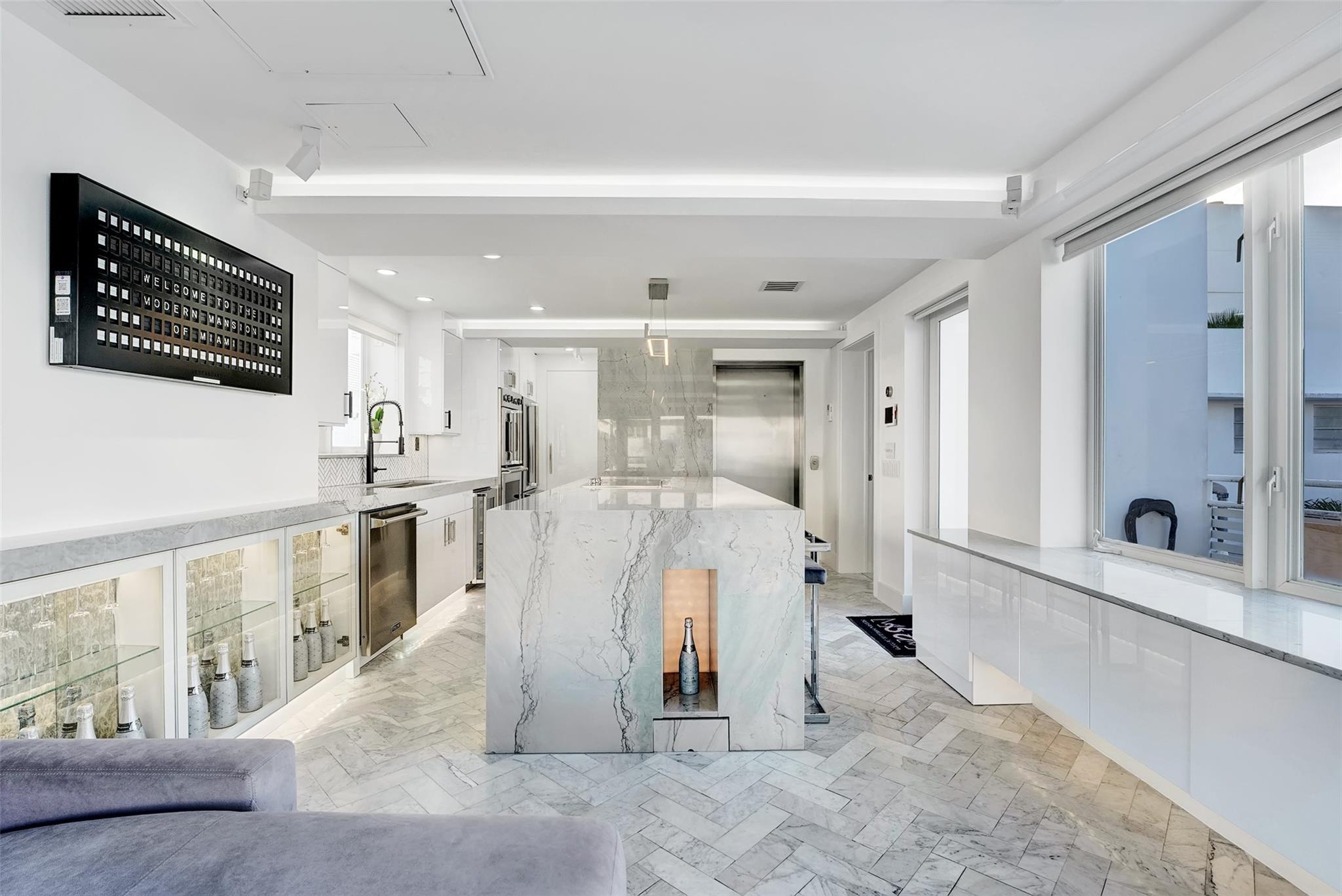 Homes for sale in Miami Beach, FL | 124 11Th St, Miami Beach, FL 33139 | MLS# F10518627