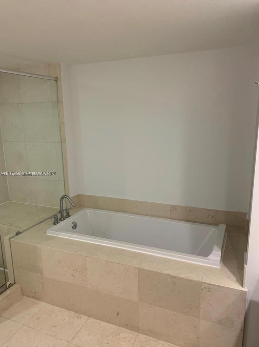 495 Brickell Ave #BAY706, Miami FL 33131