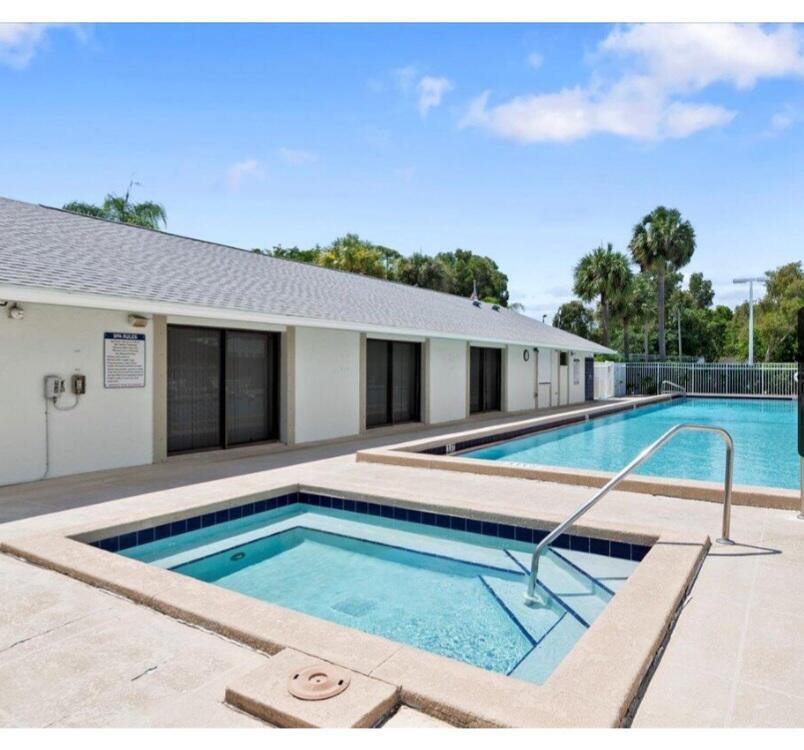 Palm Club West Village