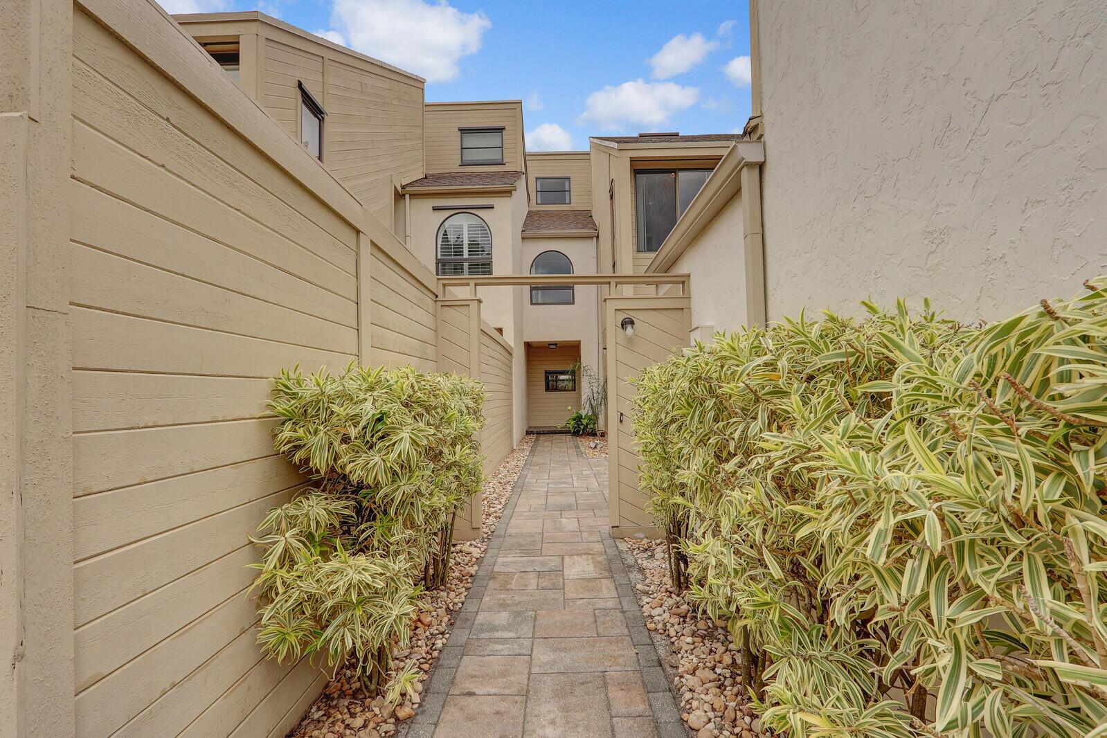 Homes for sale in Port St. Lucie, FL | 1102 Se Mitchell Avenue #203, Port St. Lucie, FL 34952 | MLS# R11112857