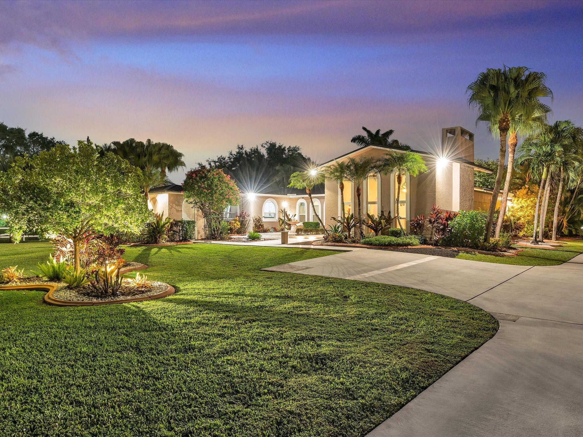 Homes for sale in Southwest Ranches, FL | 5360 Volunteer Rd, Southwest Ranches, FL 33330 | MLS# F10518300