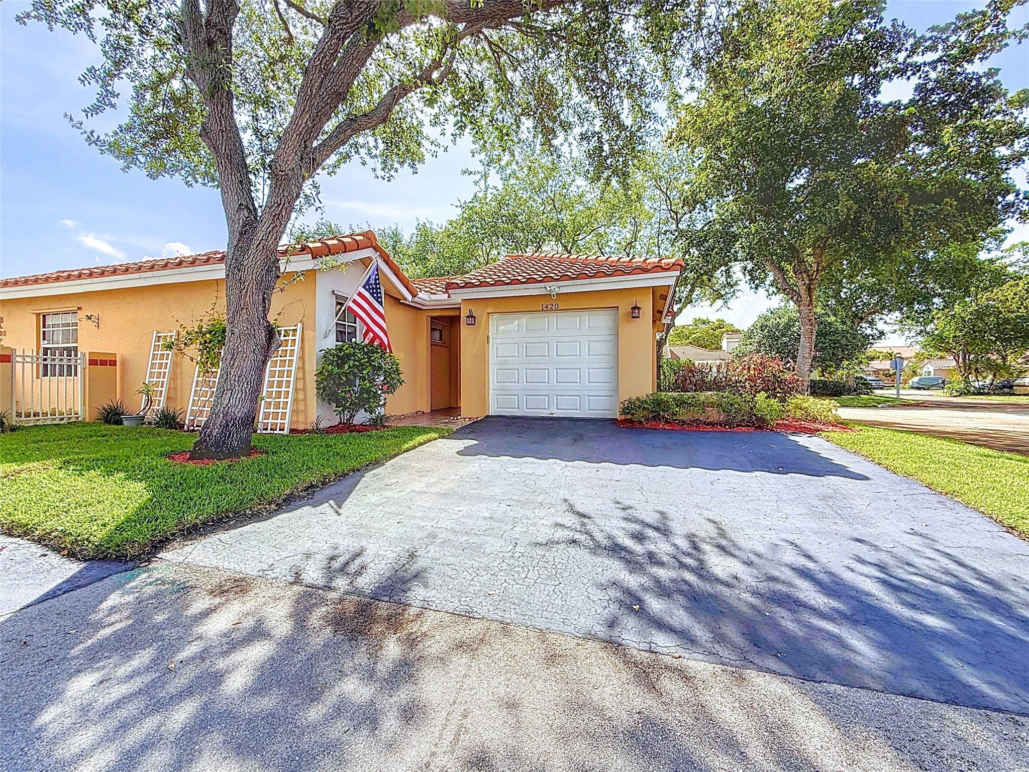 1420 Seagrape Cir Weston FL 33326 | F10518640