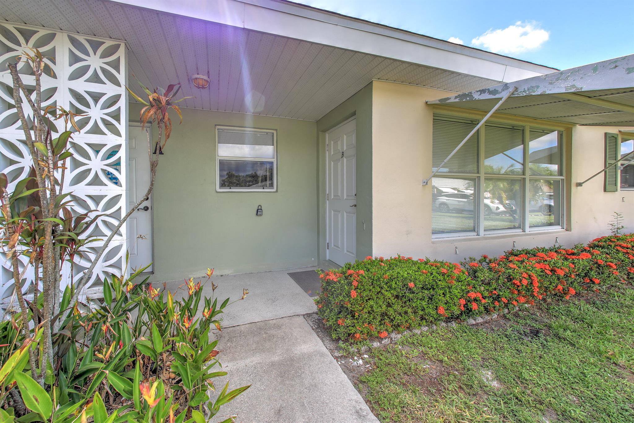 Homes for sale in Fort Pierce, FL | 112 Lakes End Dr #B, Fort Pierce, FL 34982 | MLS# R11112882