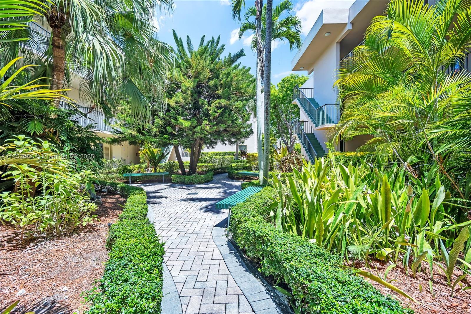 Gardens Of Kendall Condo N