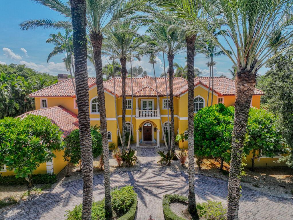 Homes for sale in North Palm Beach, FL | 12267 Channel Dr, North Palm Beach, FL 33408 | MLS# R11112974