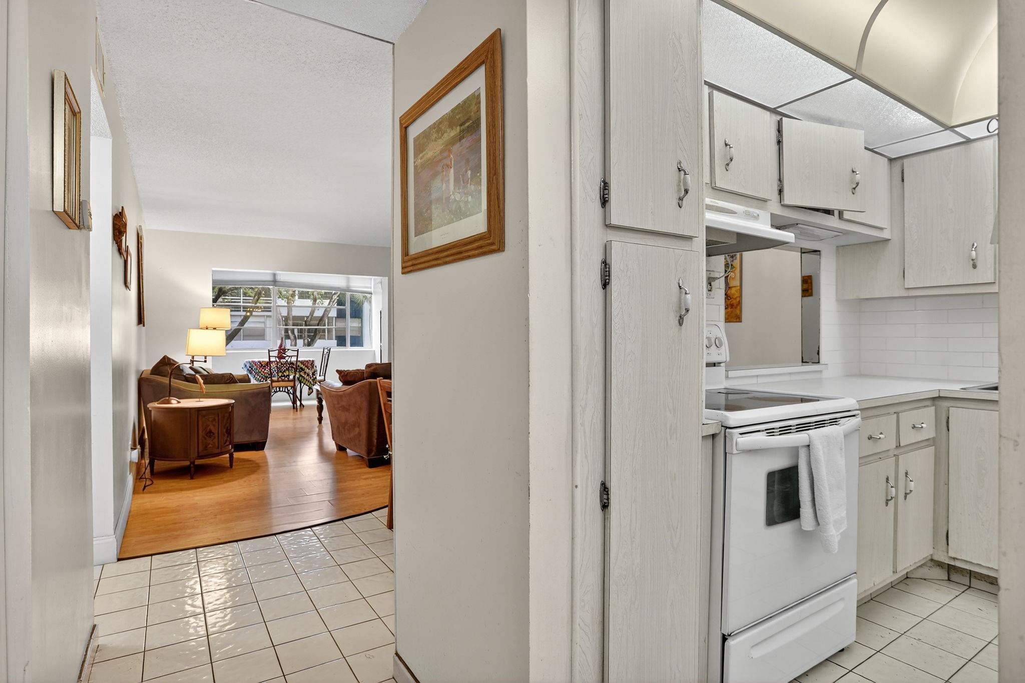 Homes for sale in Pompano Beach, FL | 3170 Holiday Springs Blvd #205, Pompano Beach, FL 33063 | MLS# F10518355