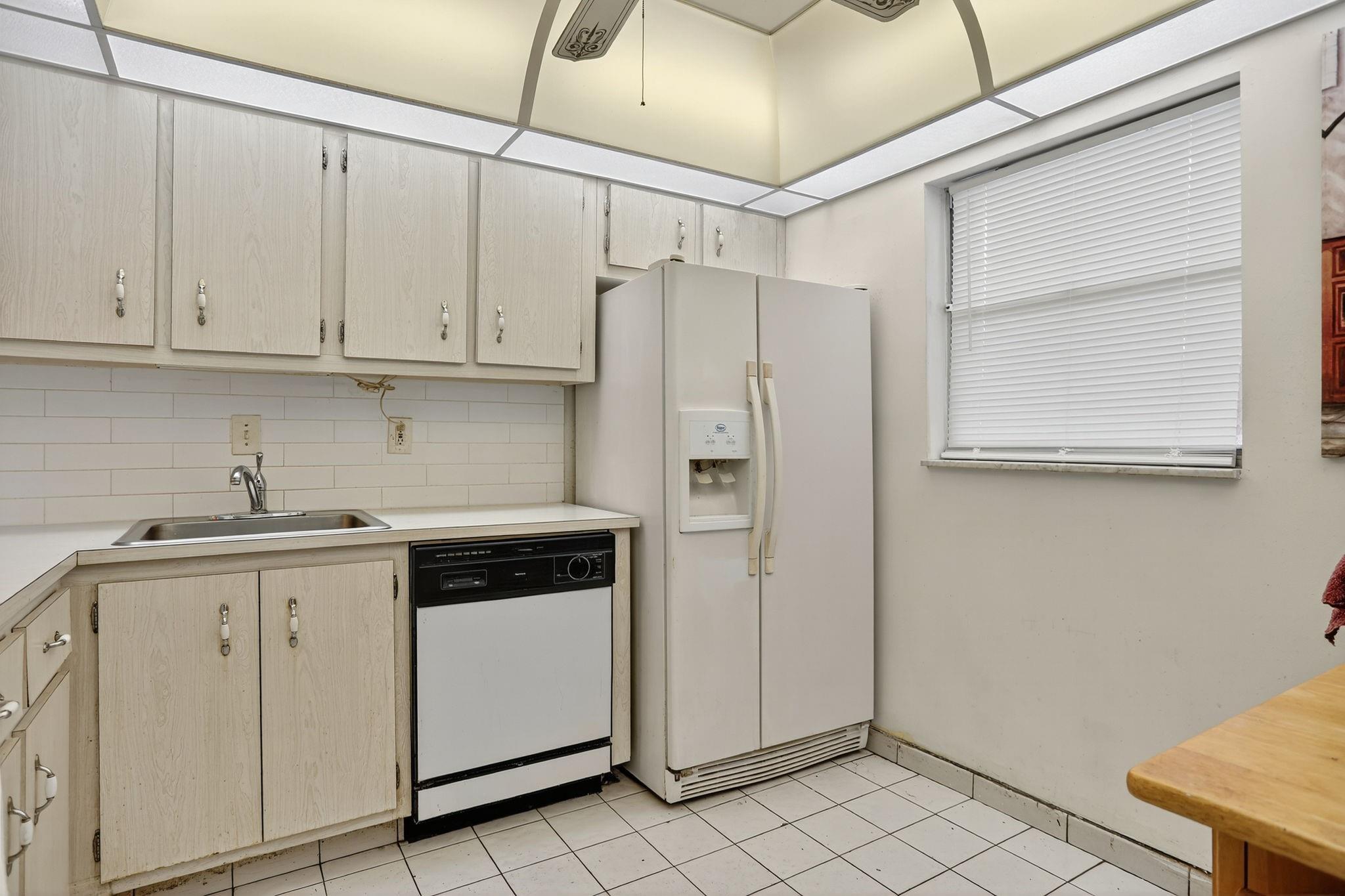 Homes for sale in Pompano Beach, FL | 3170 Holiday Springs Blvd #205, Pompano Beach, FL 33063 | MLS# F10518355