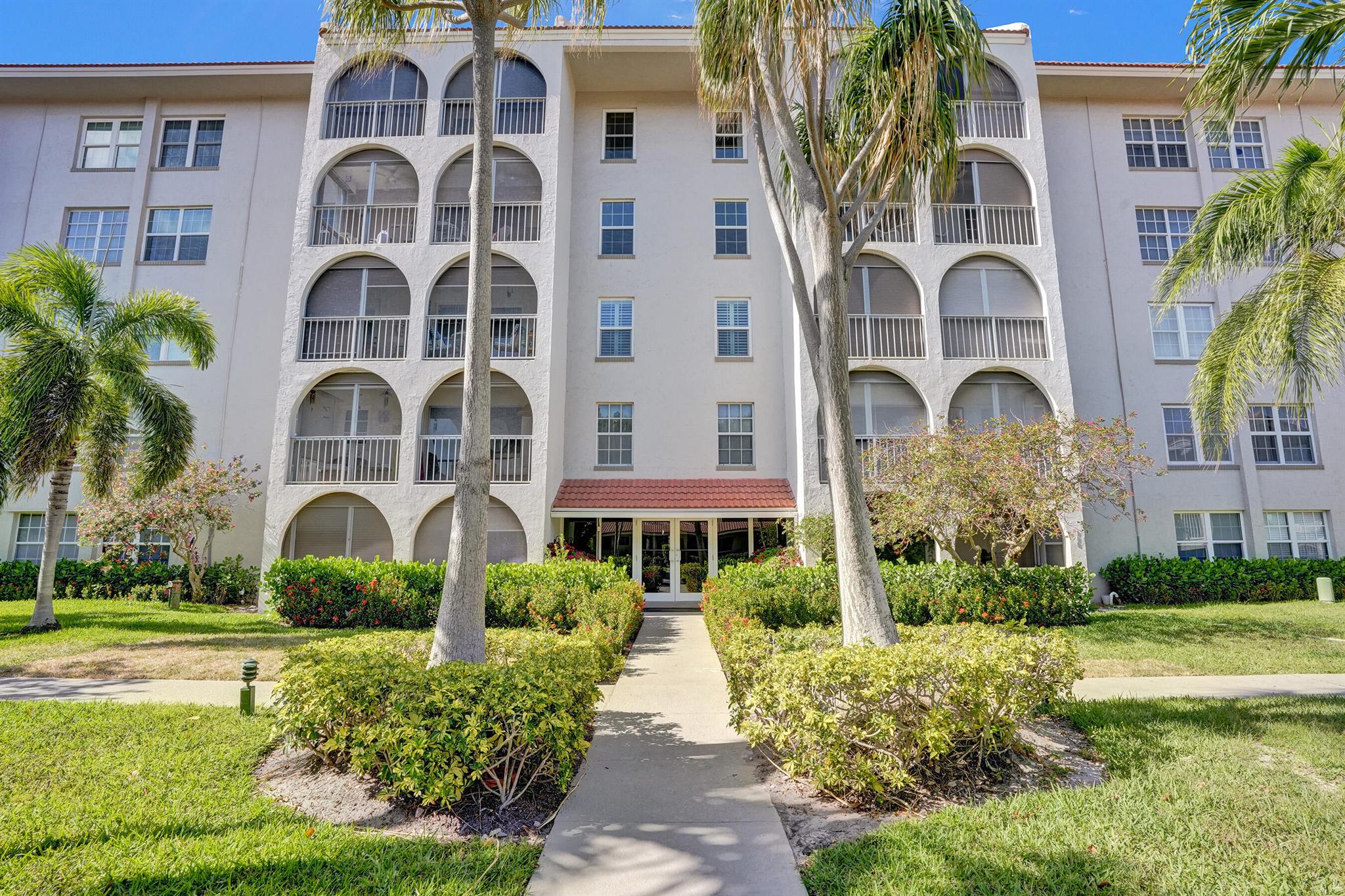 Tierra Del Sol Condo