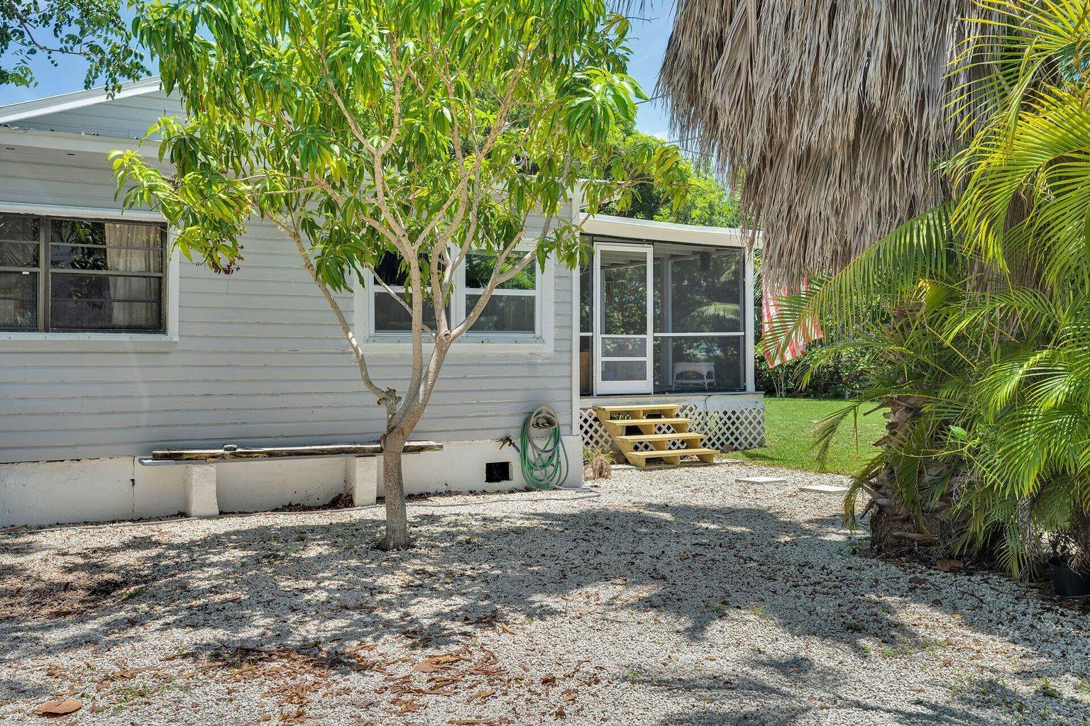 Homes for sale in Big Pine Key, FL | 30461 Sw Poinciana Rd, Big Pine Key, FL 33043 | MLS# F10518459