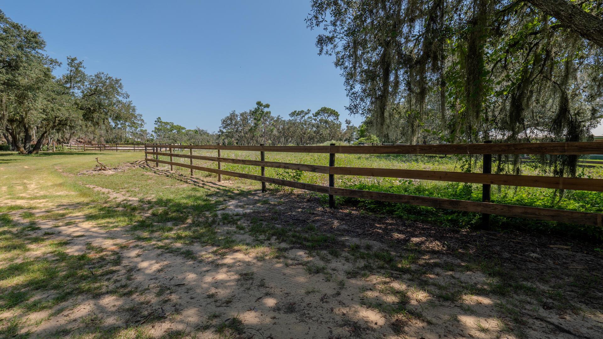 Homes for sale in Sebring, FL | 2011 Hartt Road, Sebring, FL 33870 | MLS# R11113143