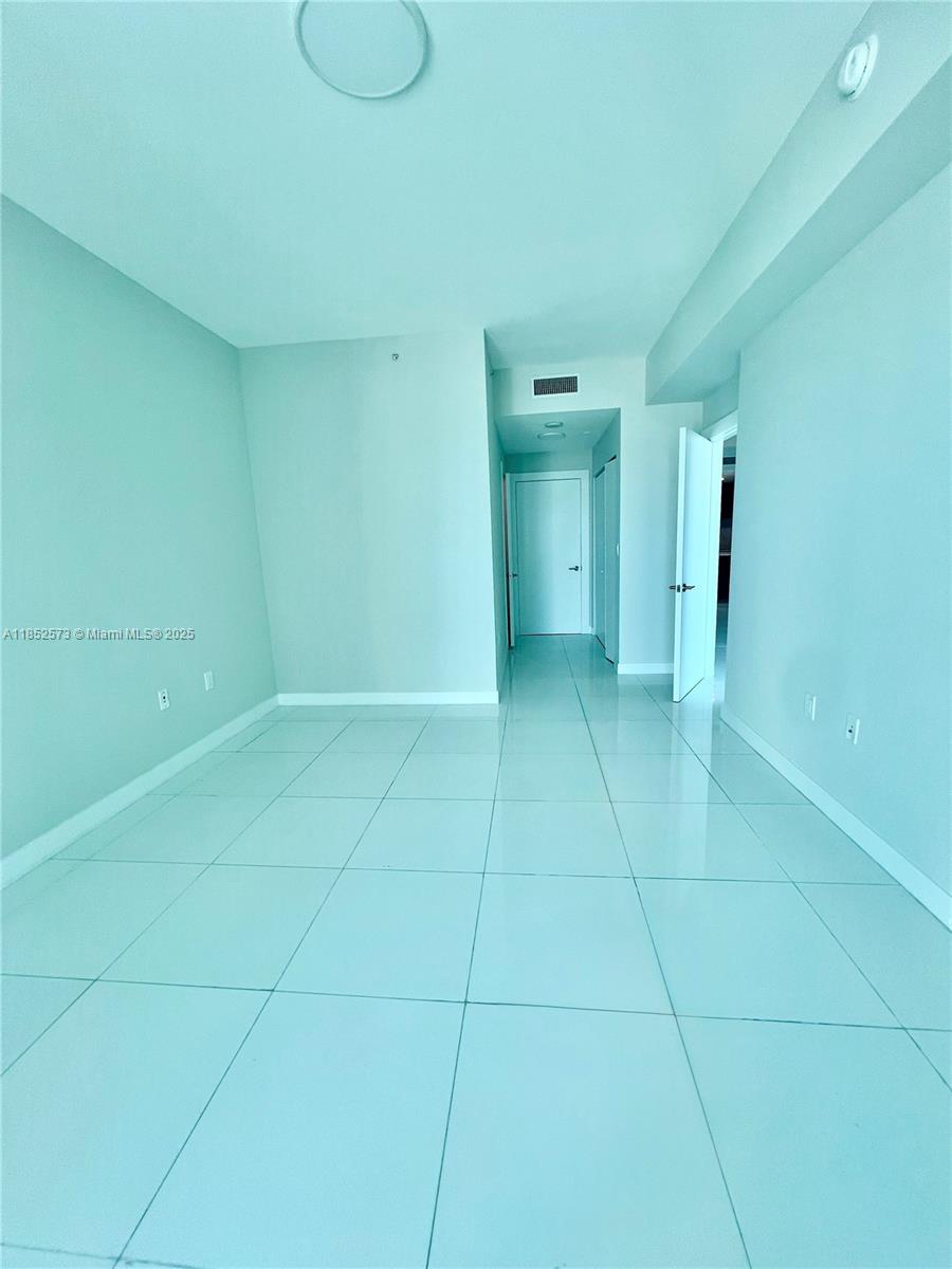 900 Biscayne Blvd #3010, Miami FL 33132