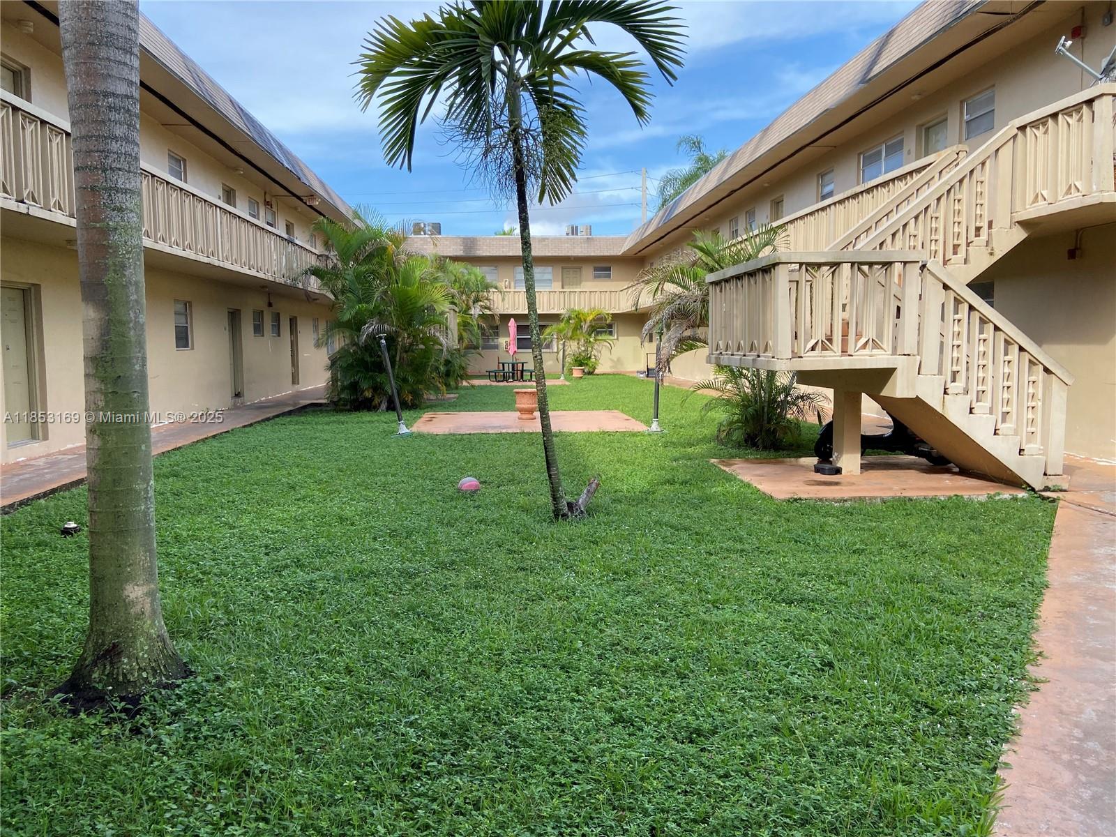 Biscayne Park Terrace Con