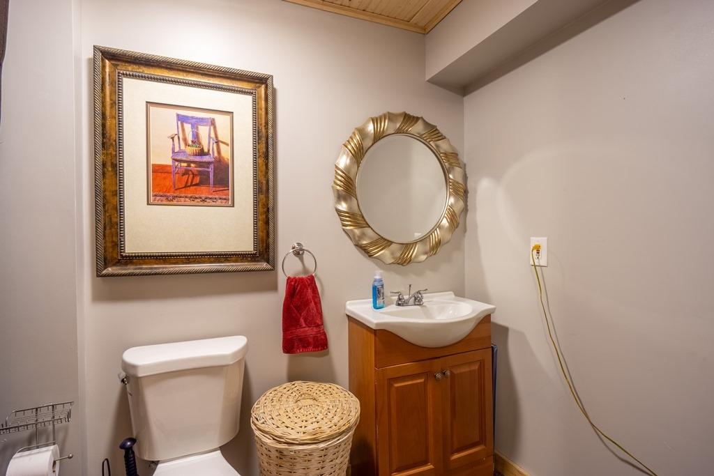 Undocumented Lake Property 8066 Blue Jay Ln Photo 40