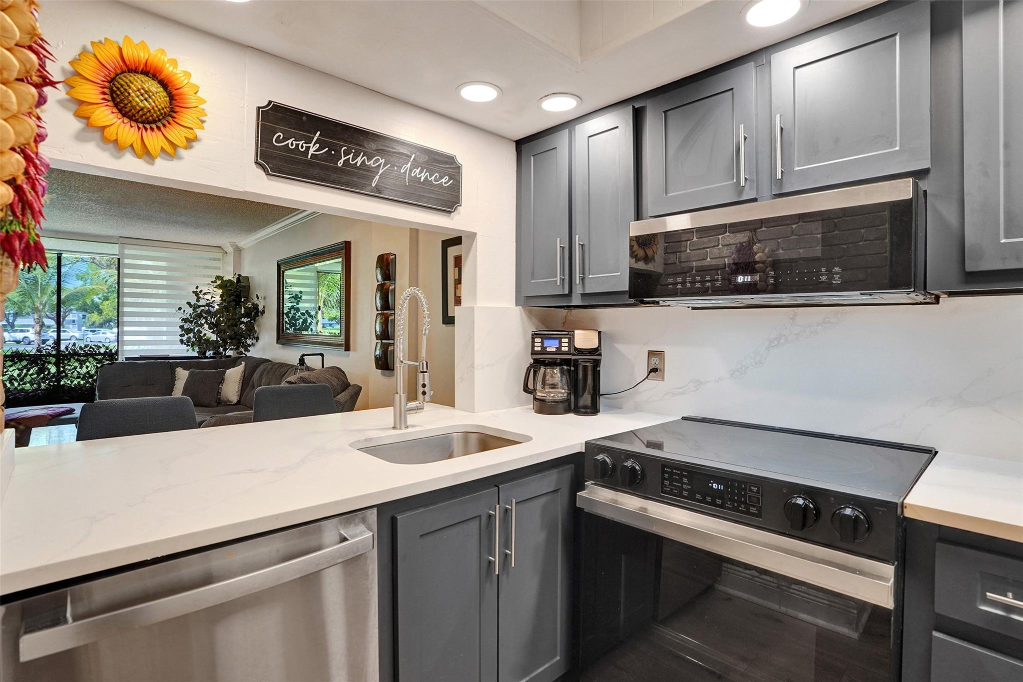 Royal Park Condominium