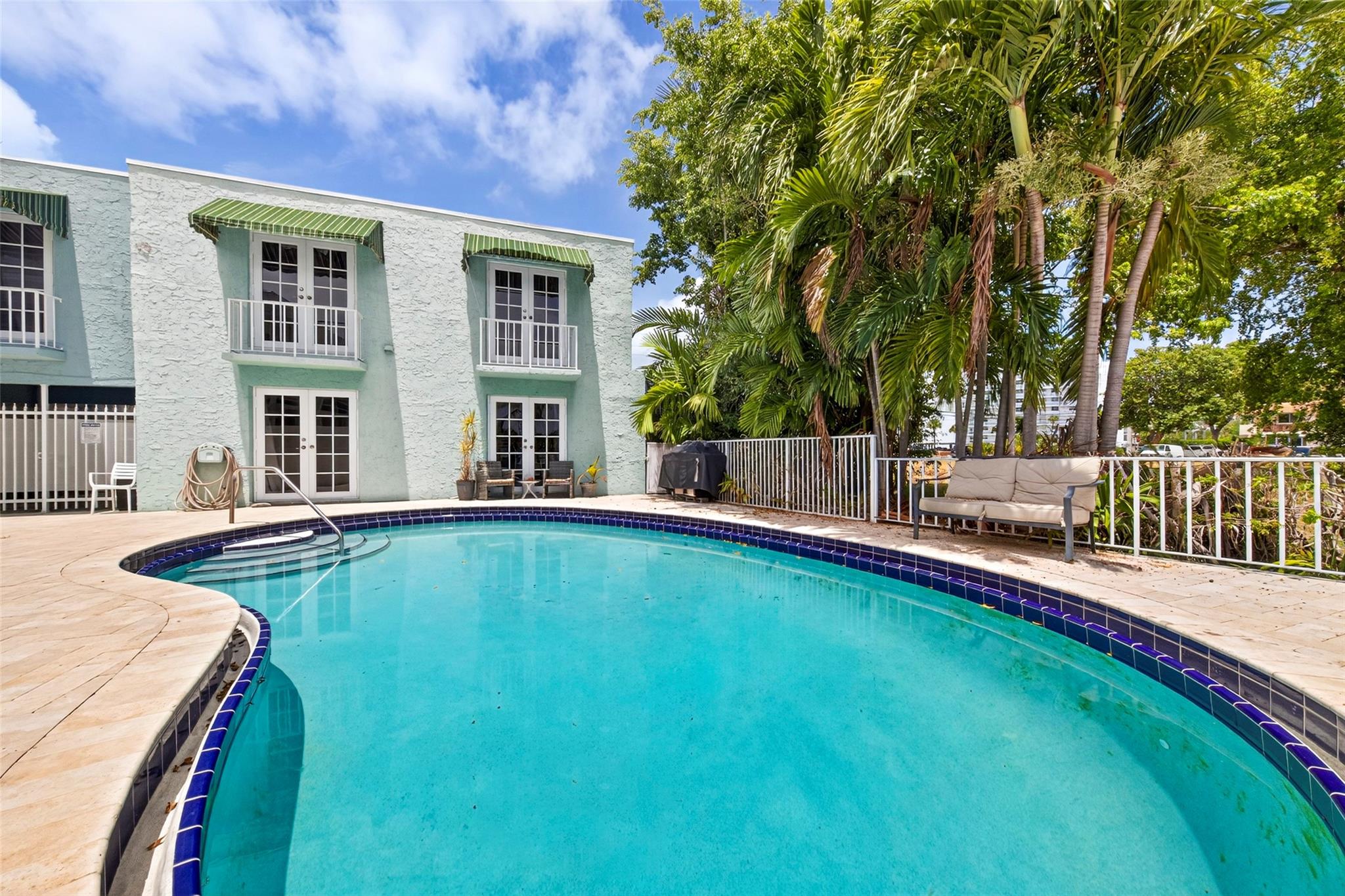 Homes for sale in Pompano Beach, FL | 2708 Ne 14Th Street Cswy #2, Pompano Beach, FL 33062 | MLS# F10518420