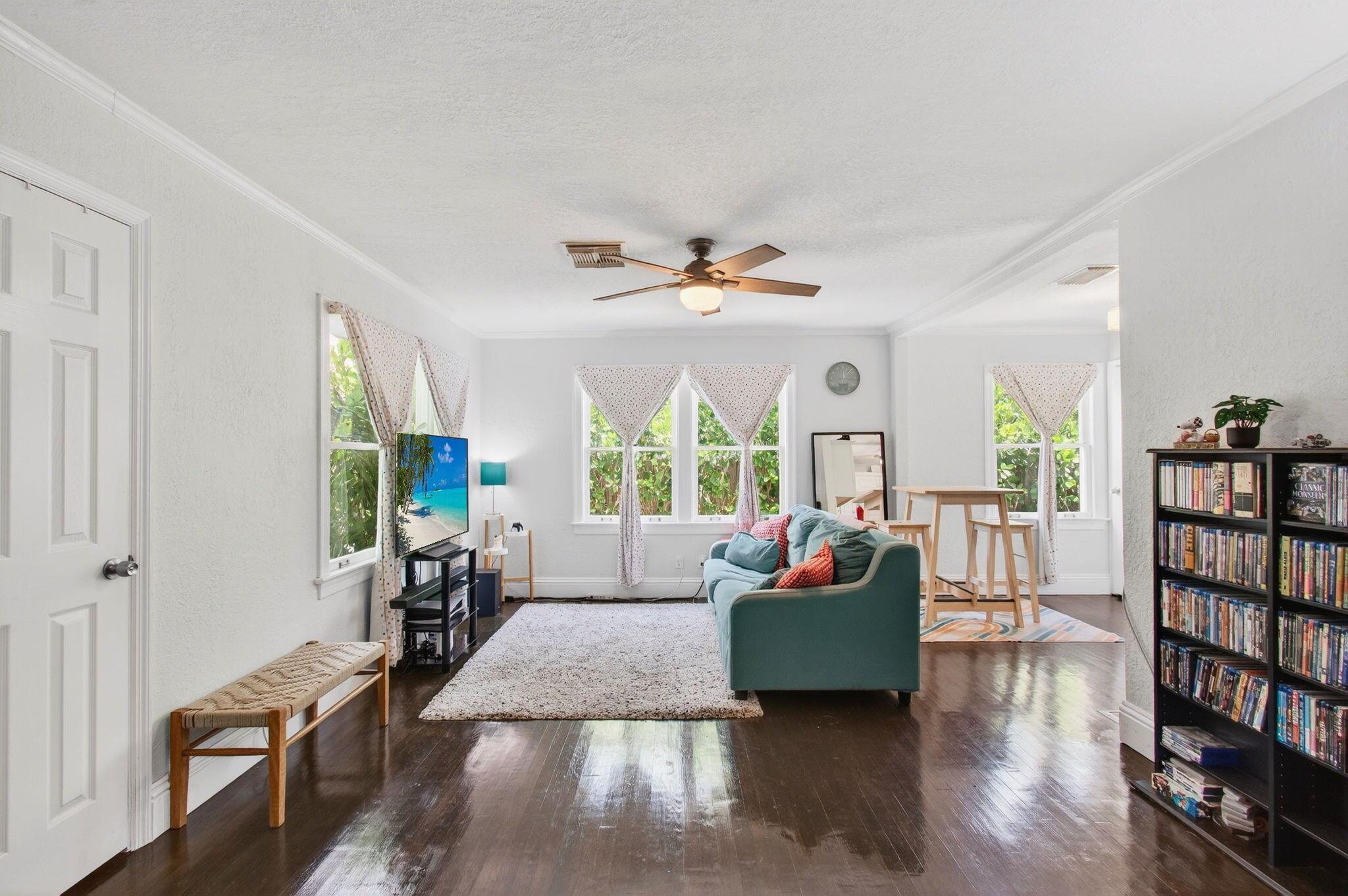 Homes for sale in Lake Worth Beach, FL | 614 S E Street, Lake Worth Beach, FL 33460 | MLS# R11113185