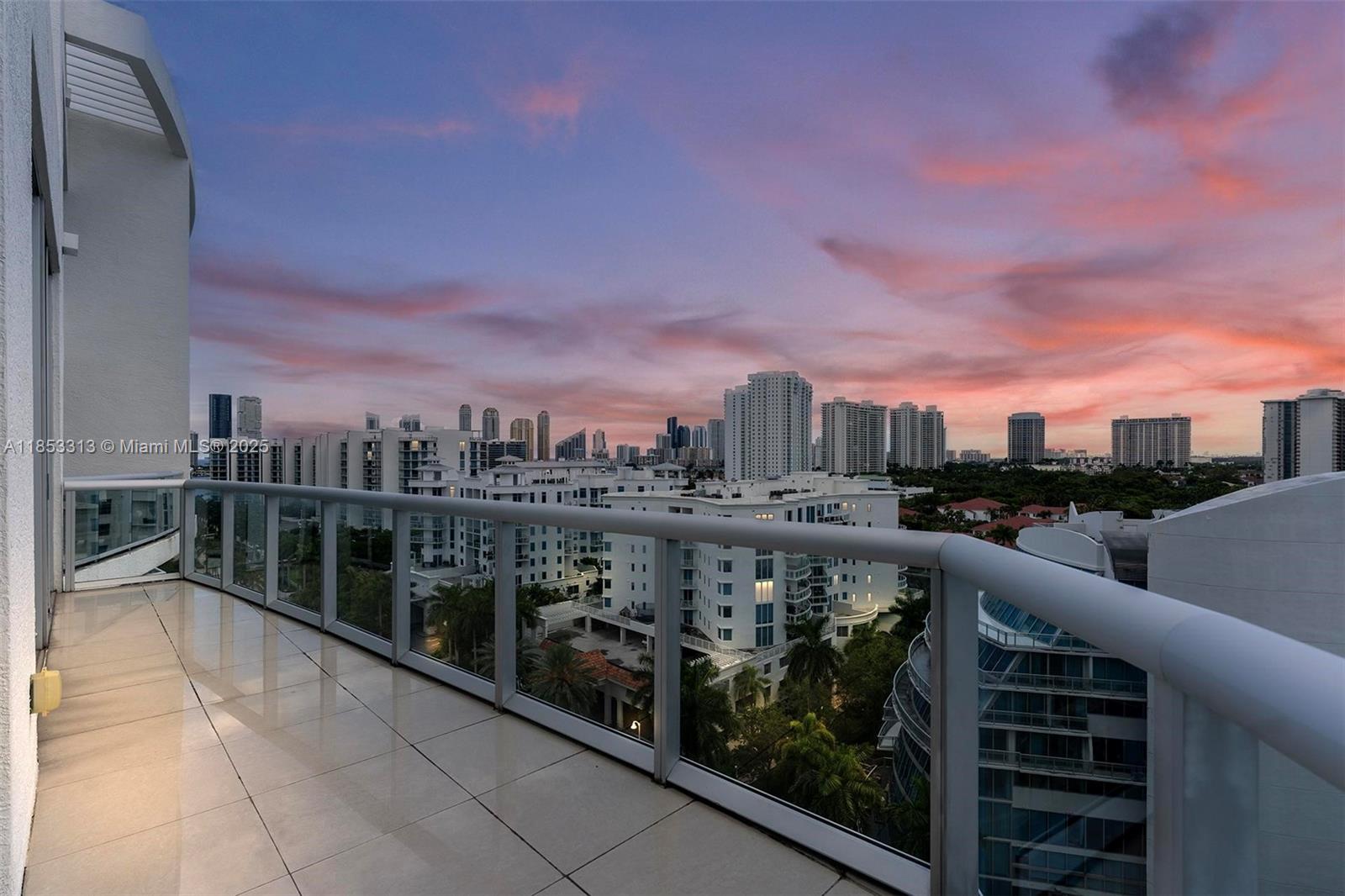 Apartamento en Alquiler en Aventura, FL